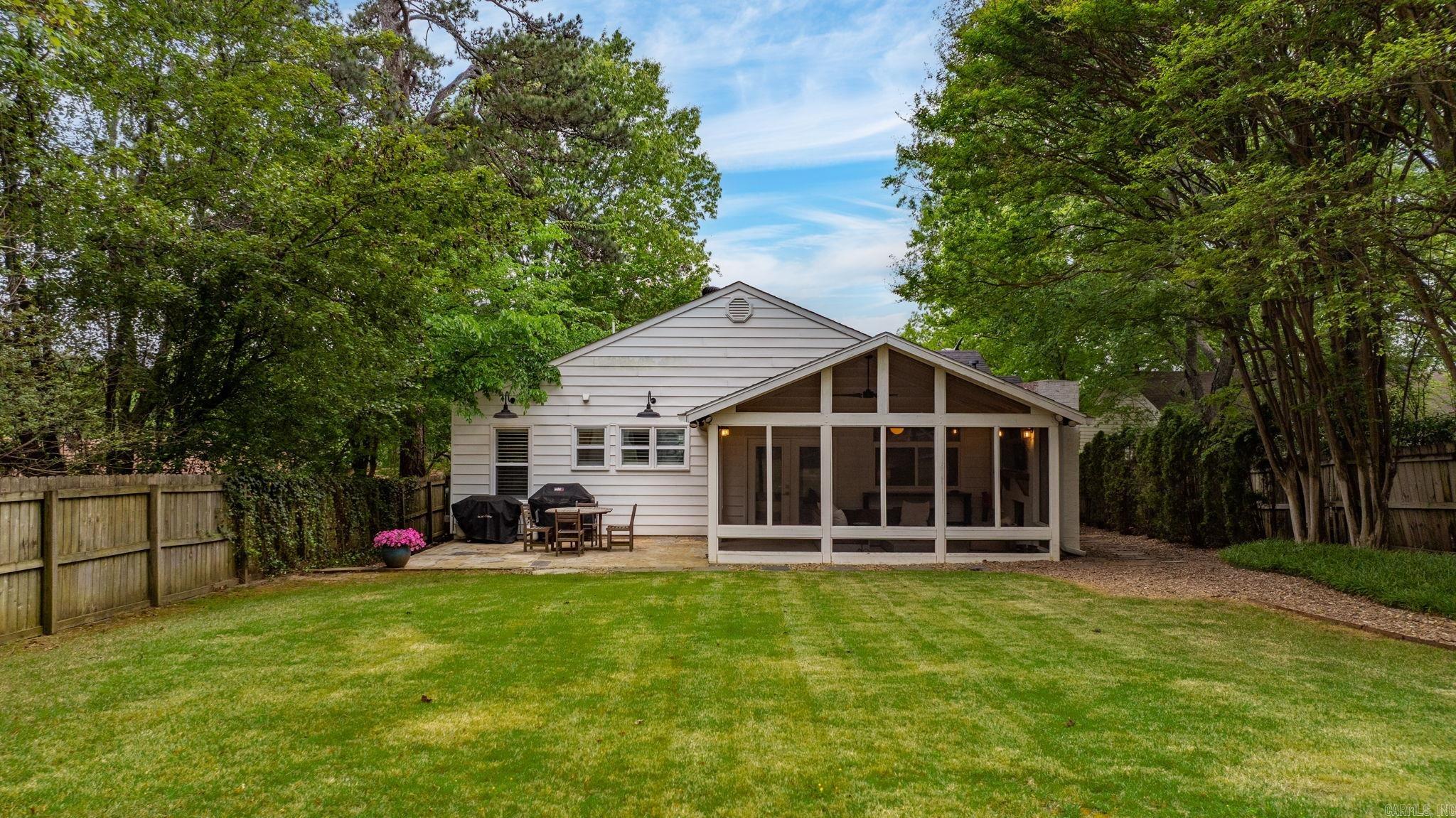 KINGWOOD PLACE - Residential