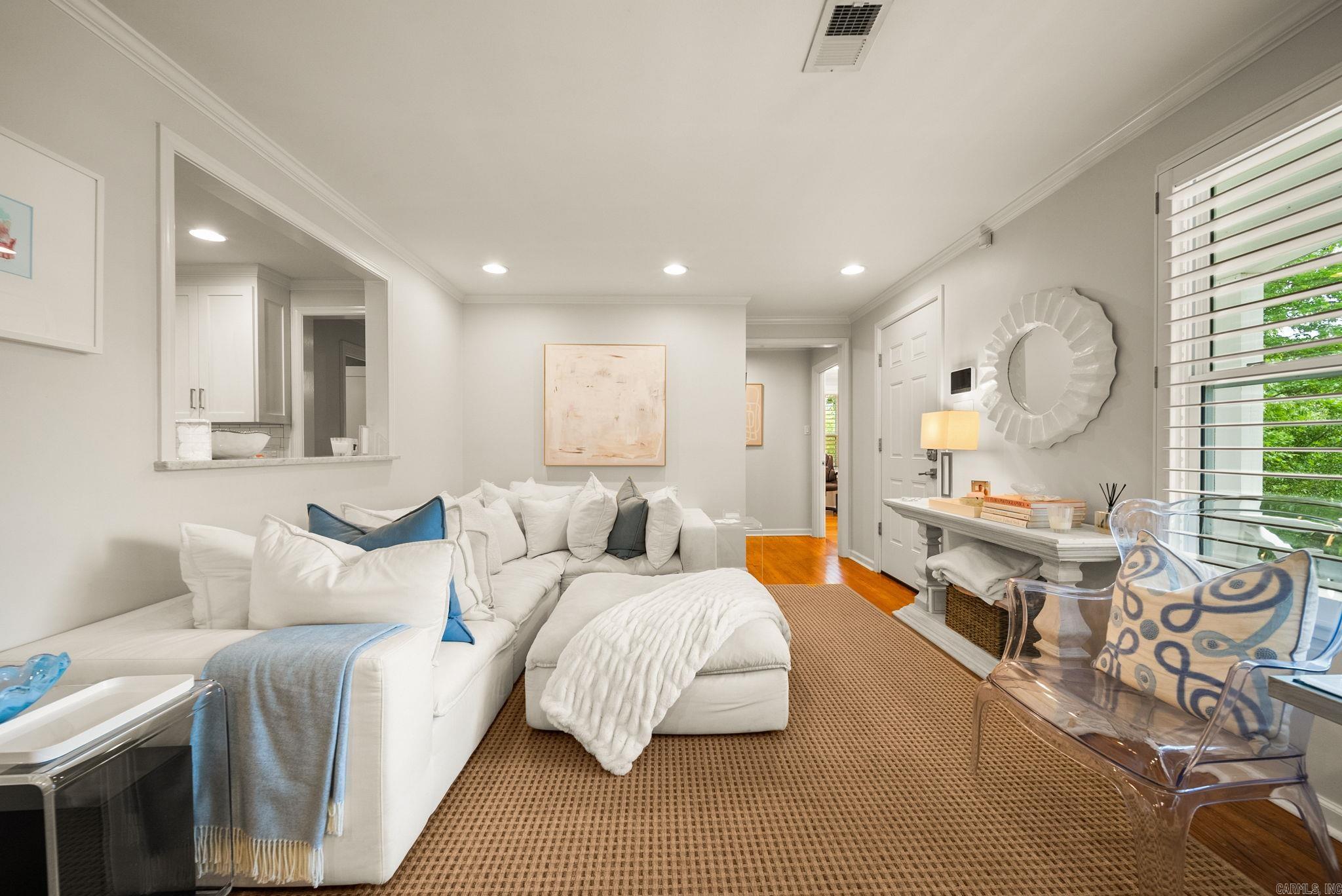 KINGWOOD PLACE - Residential