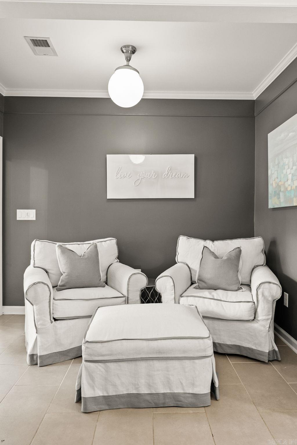 KINGWOOD PLACE - Residential