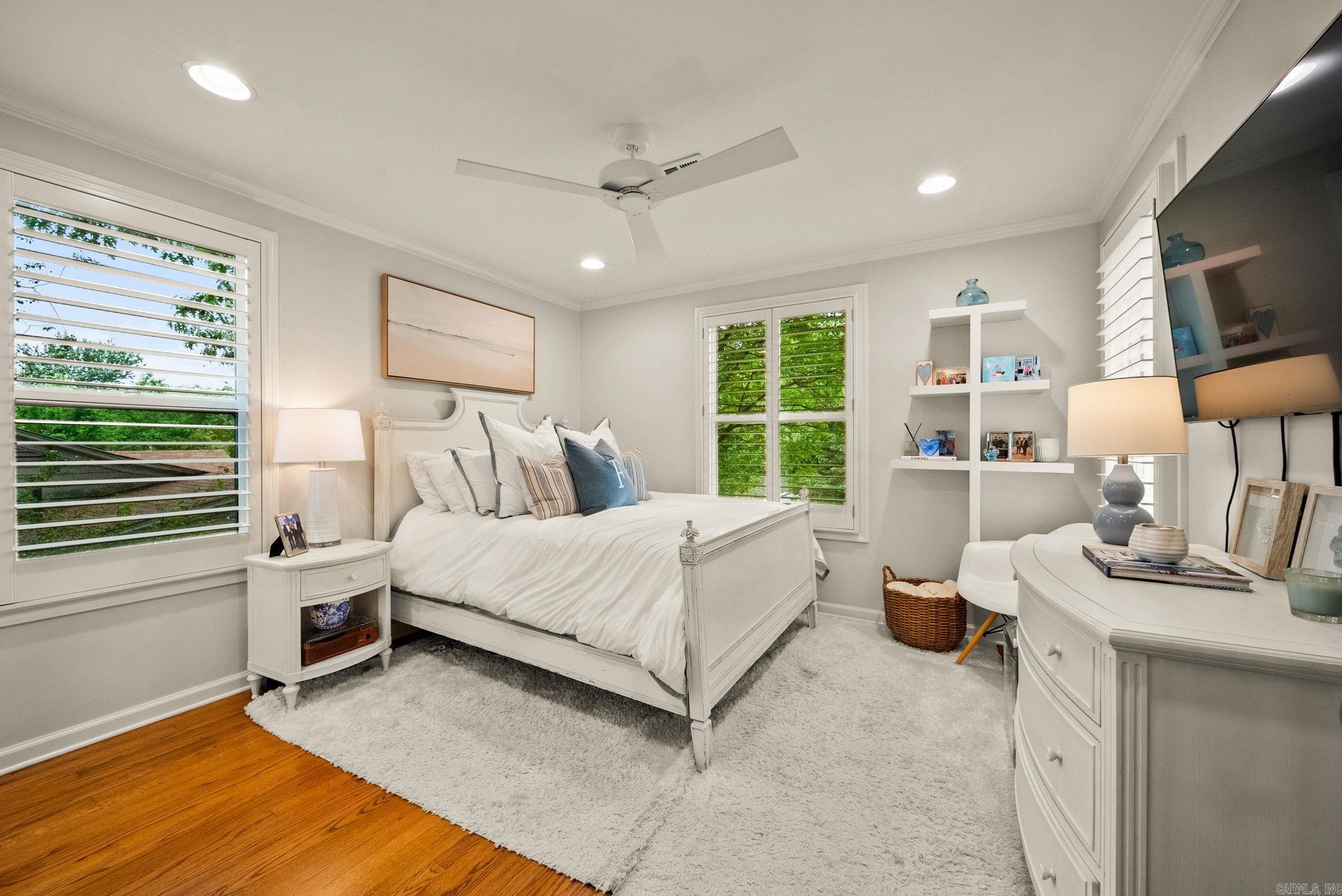 KINGWOOD PLACE - Residential