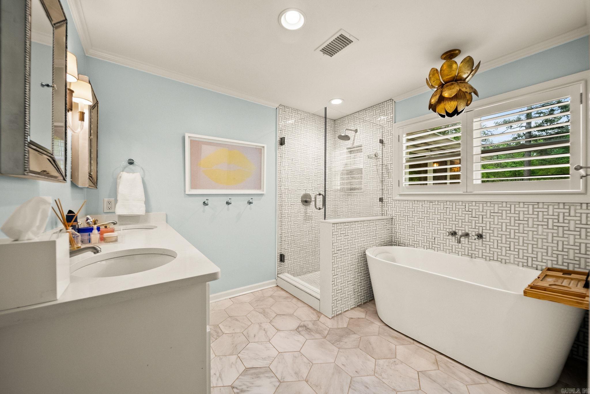 KINGWOOD PLACE - Residential