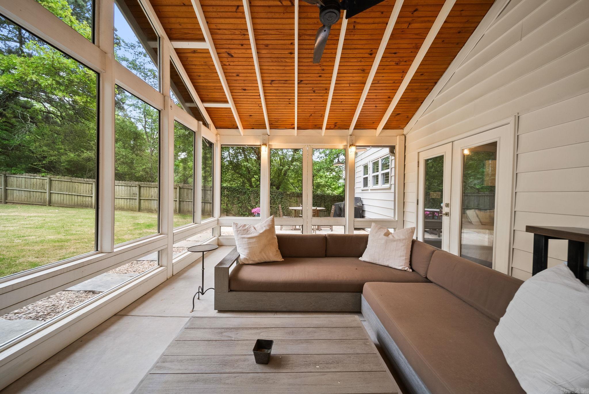 KINGWOOD PLACE - Residential