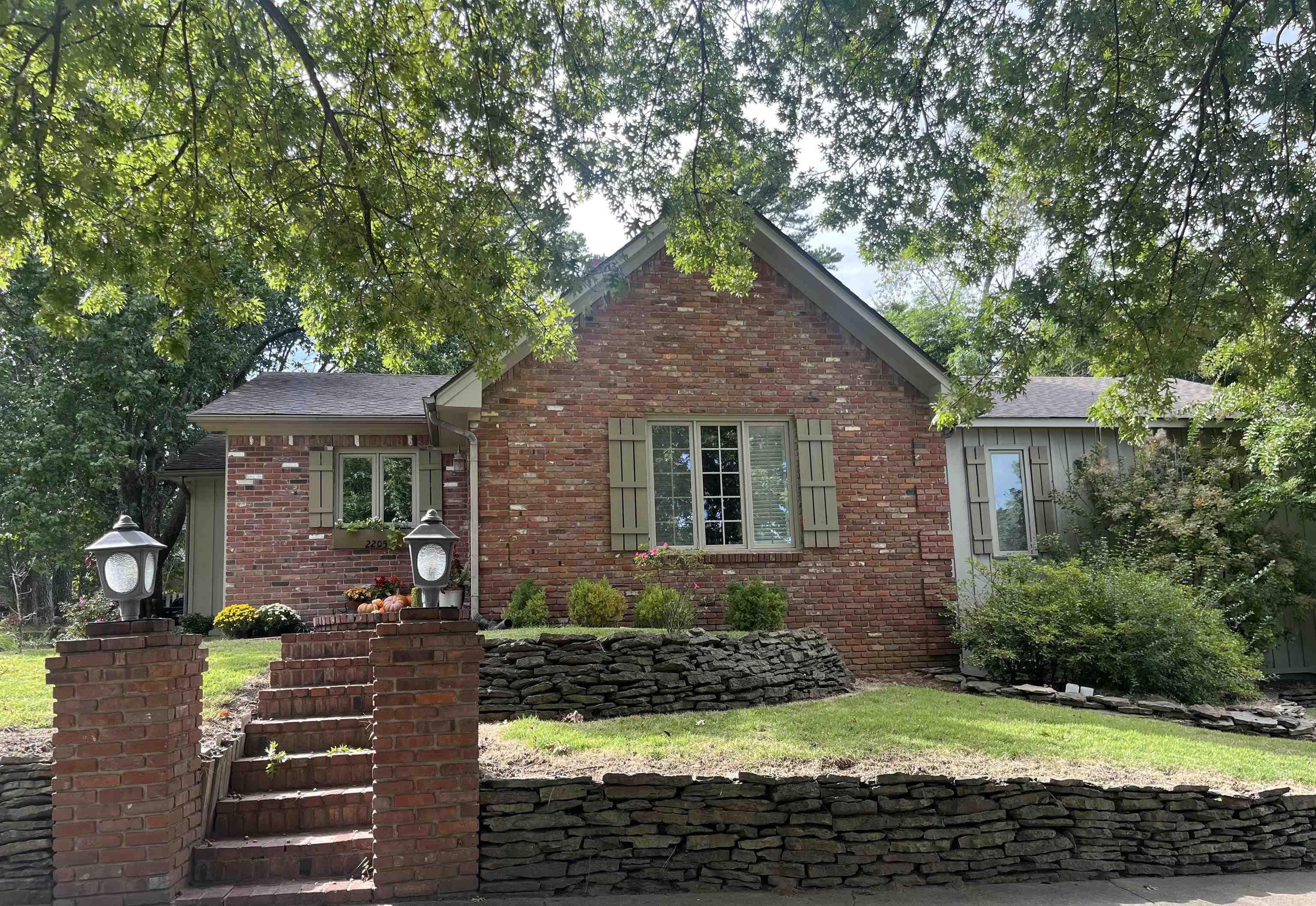 INDIAN TRAILS - Residential