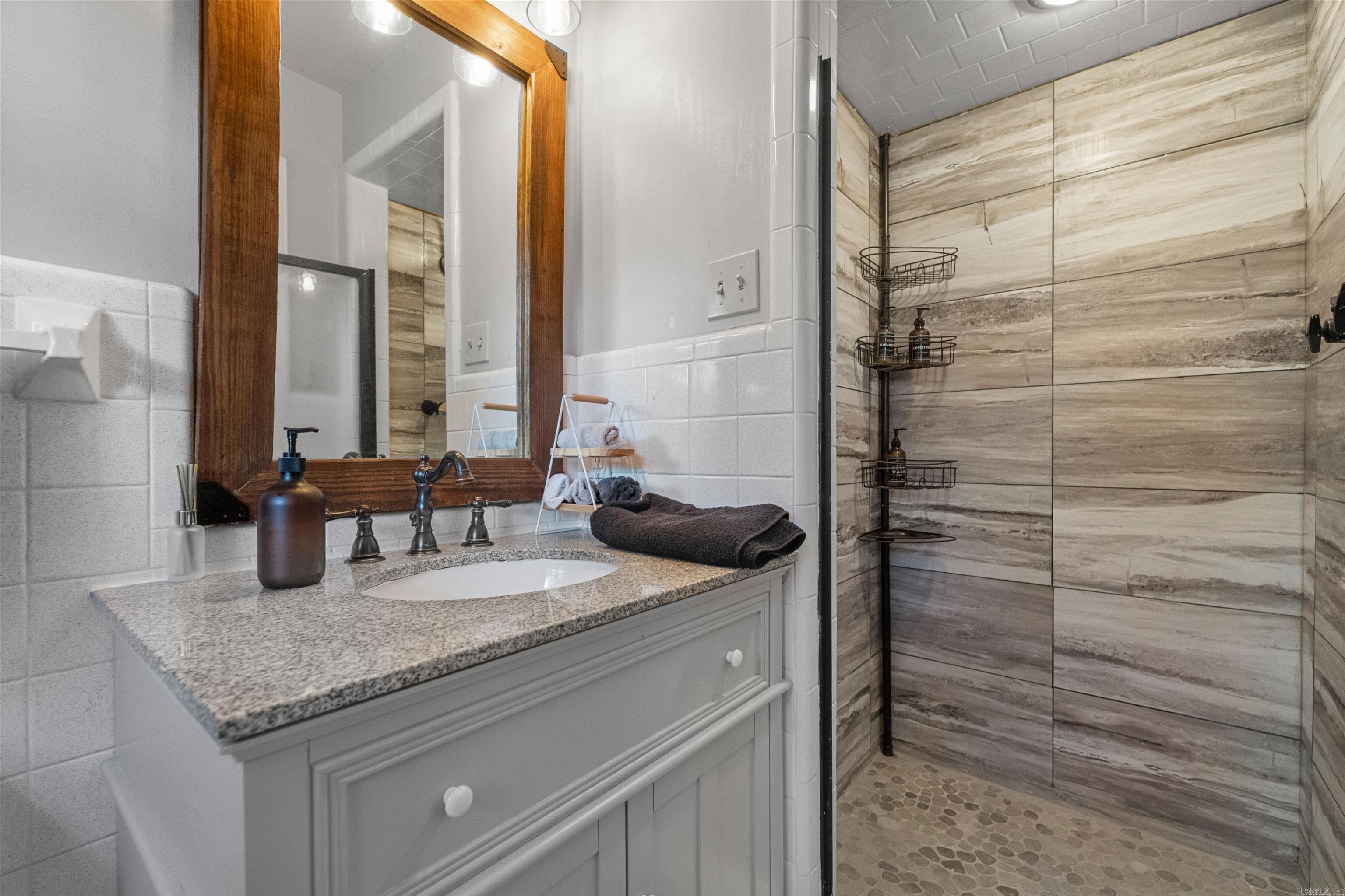 PLEASANT HILL - Residential