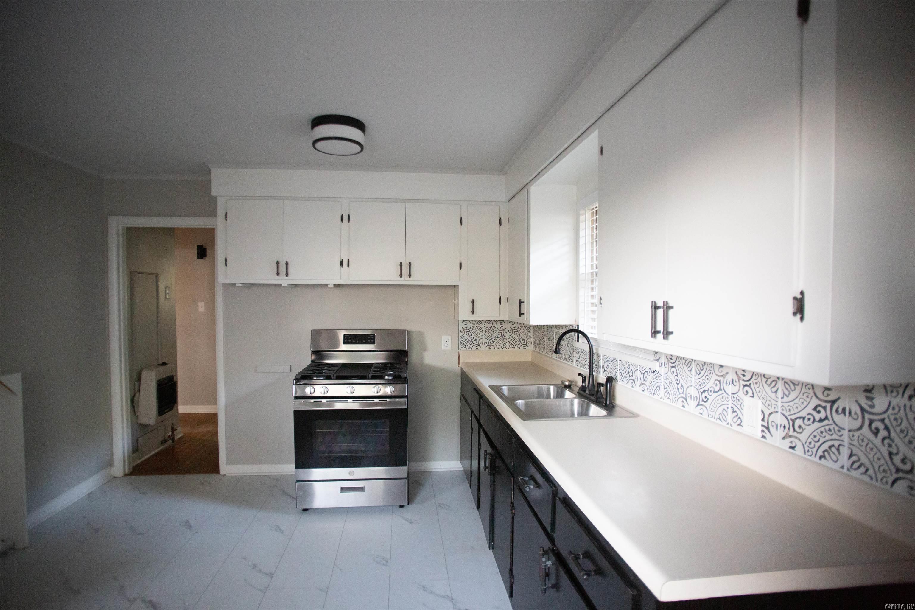 BRICKTON ADDN - Residential Lease