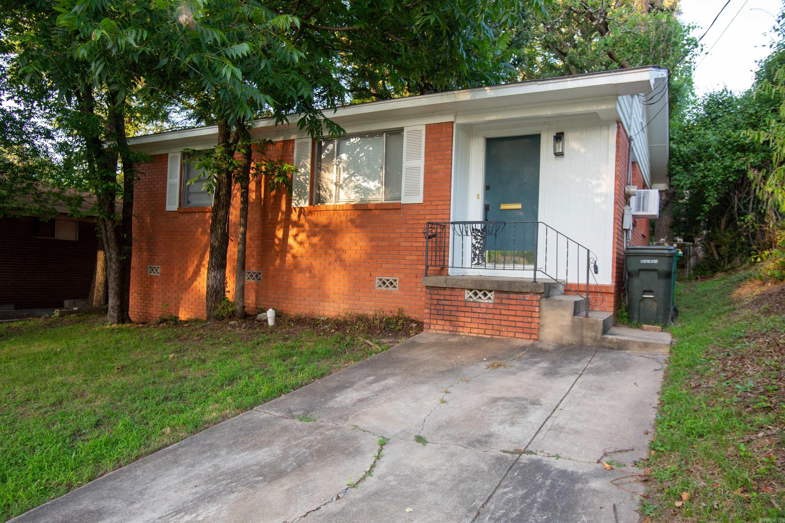 BRICKTON ADDN - Residential Lease