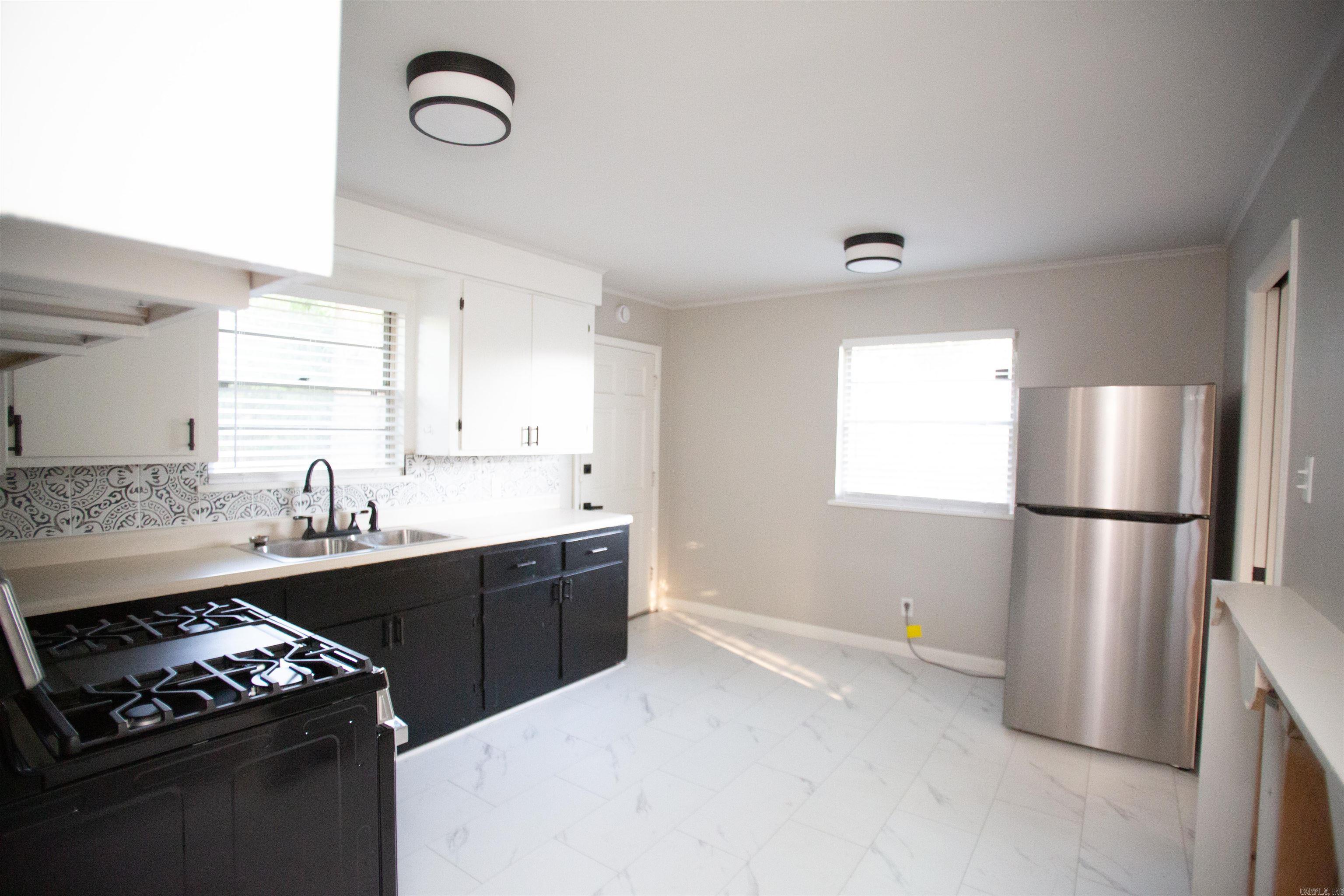 BRICKTON ADDN - Residential Lease