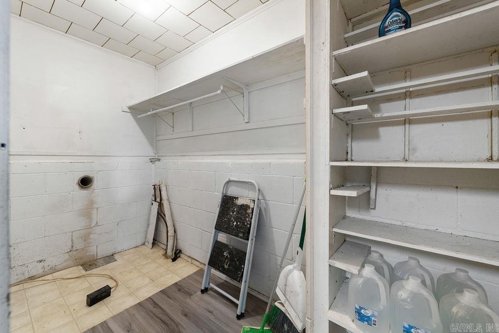 HUNTERS REST CORP - Residential