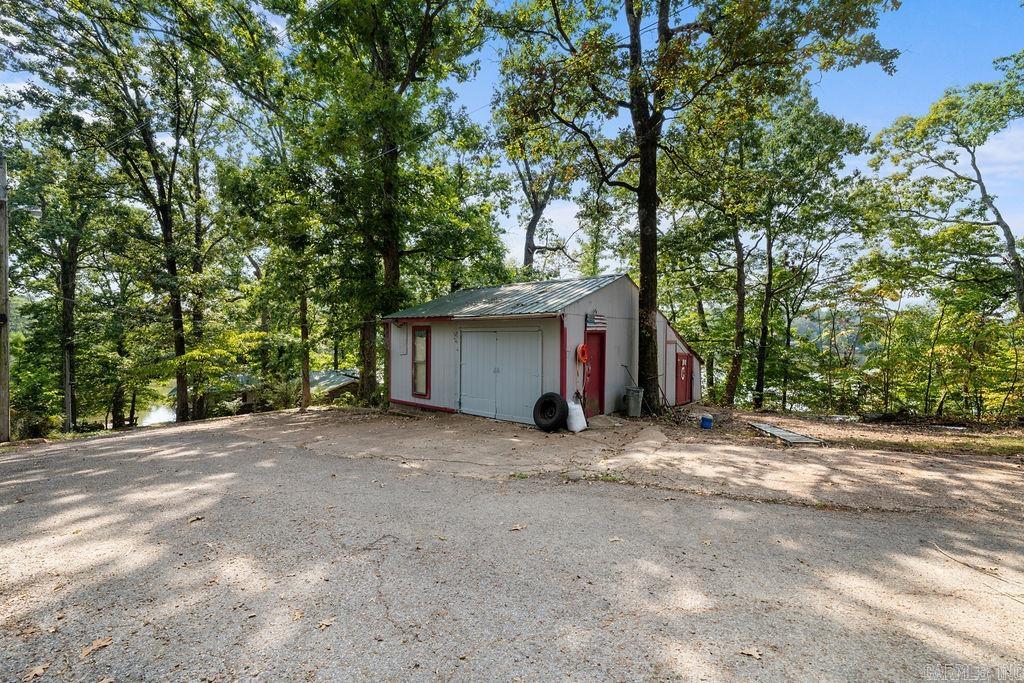 HUNTERS REST CORP - Residential
