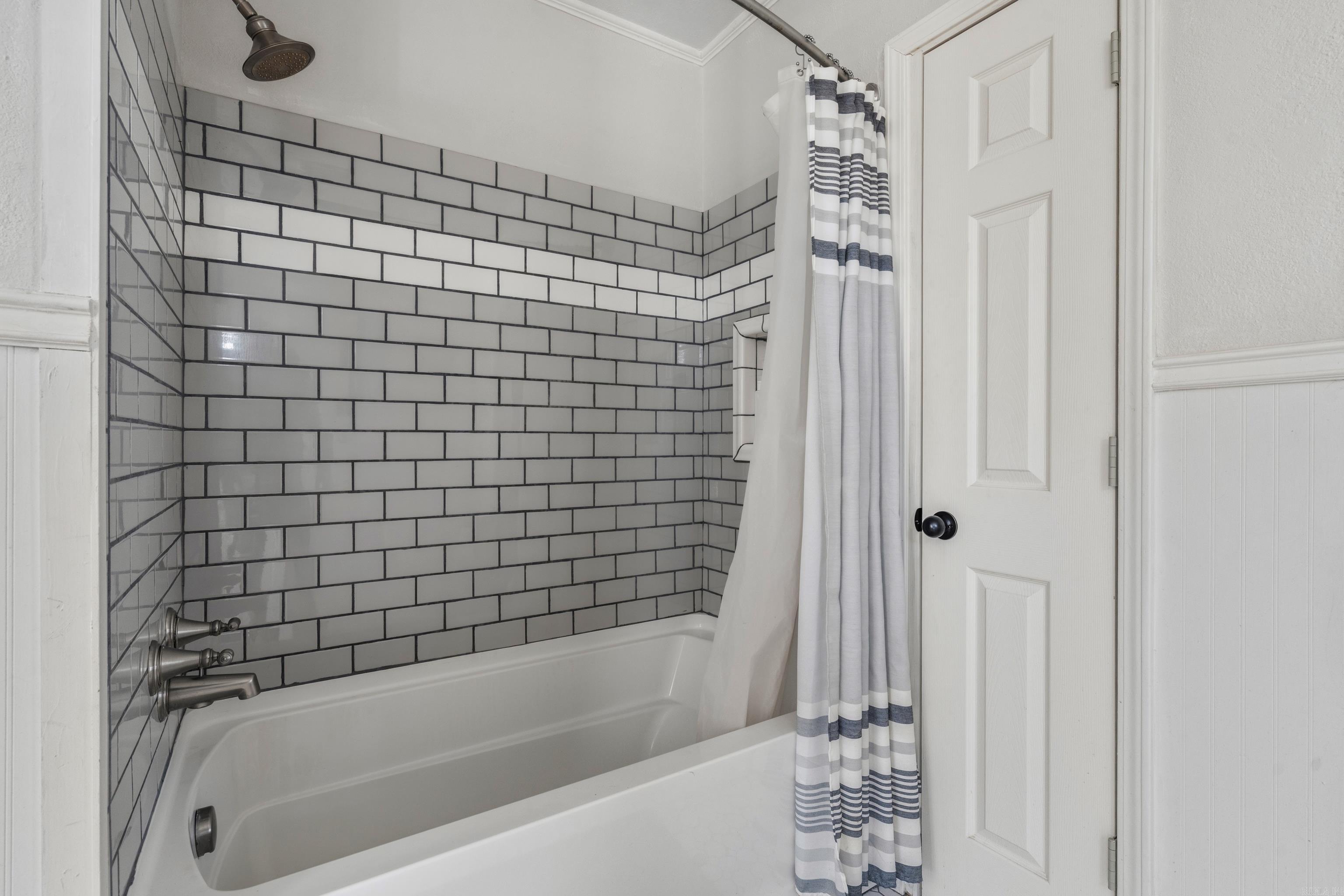 COUNTRY CLUB HEIGHTS ADDN - Residential