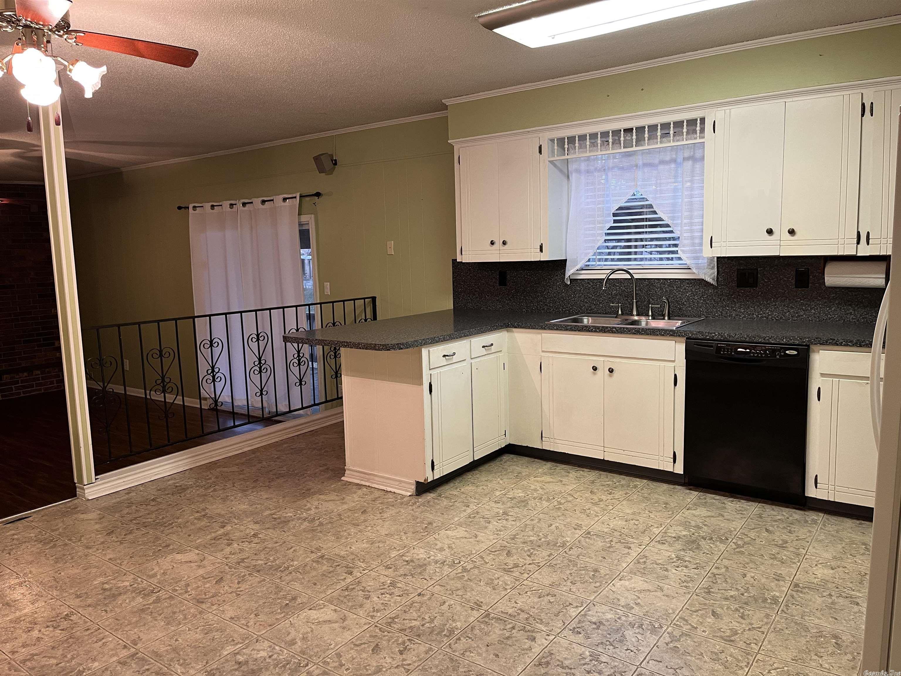 Metes & Bounds - Commercial Sale