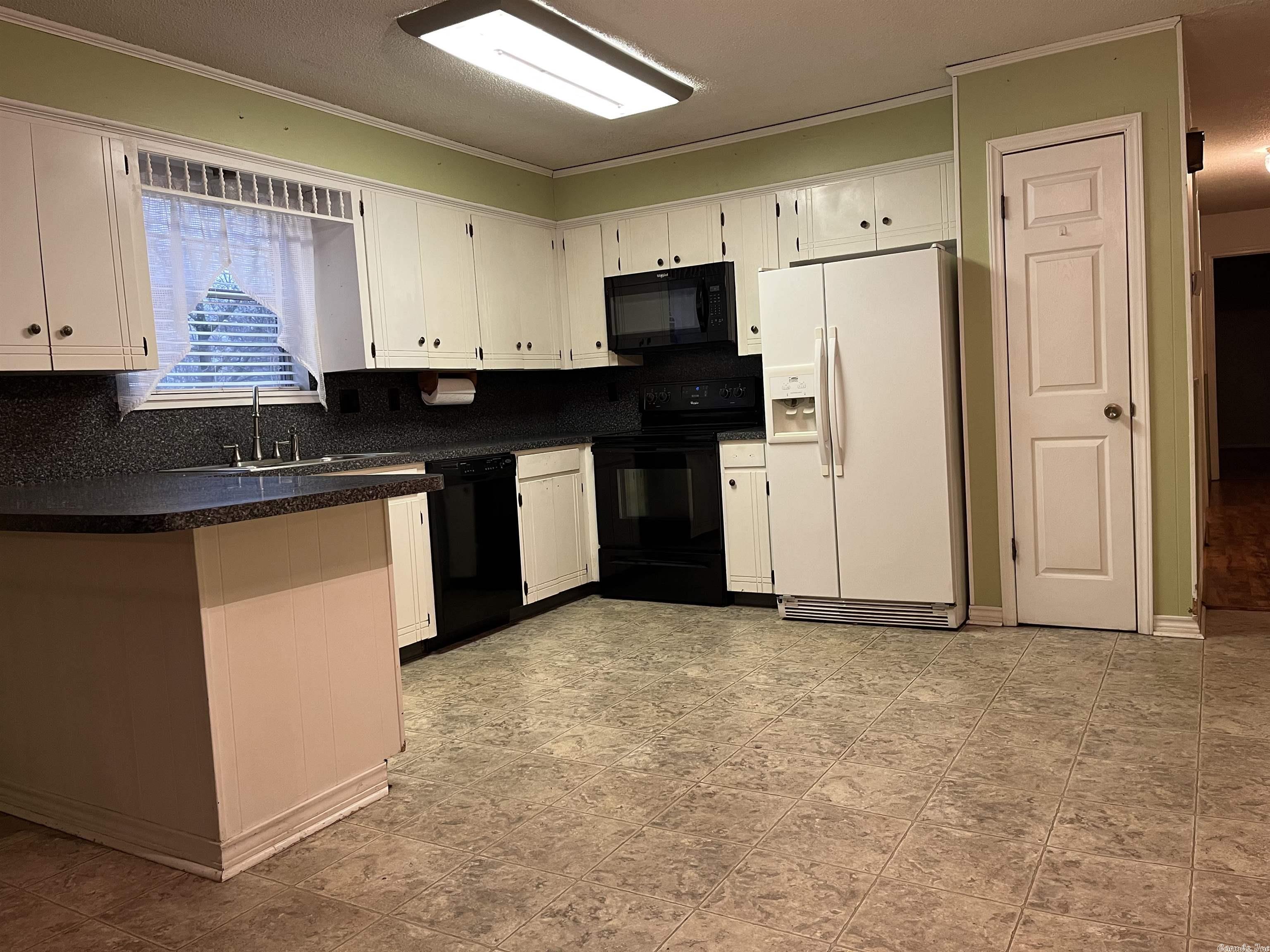 Metes & Bounds - Commercial Sale