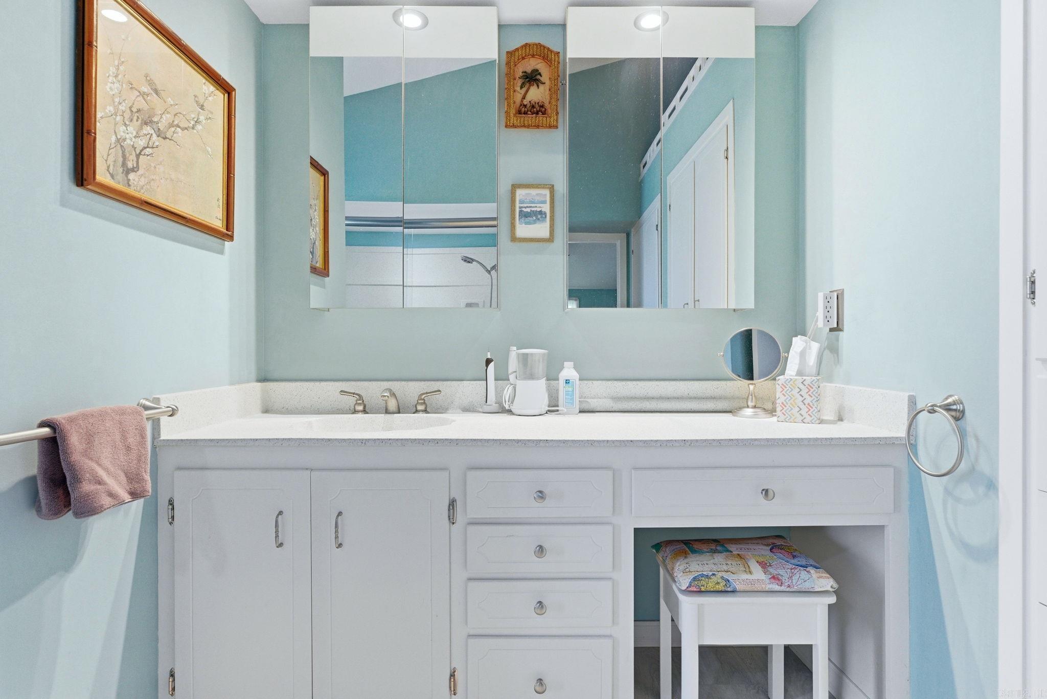 INDIAN HILLS - Residential