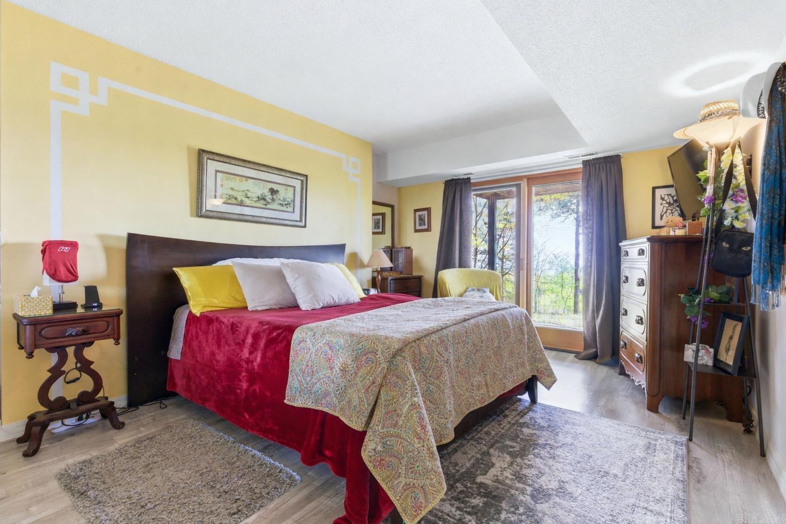 INDIAN HILLS - Residential