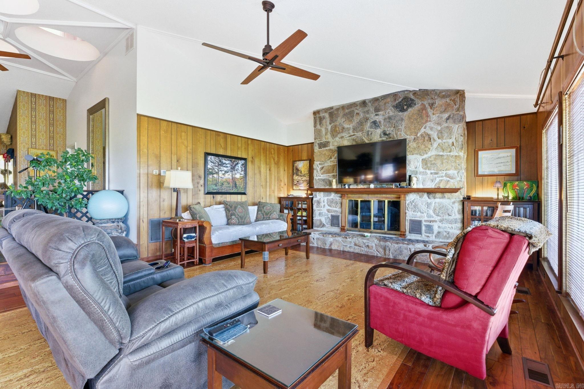 INDIAN HILLS - Residential