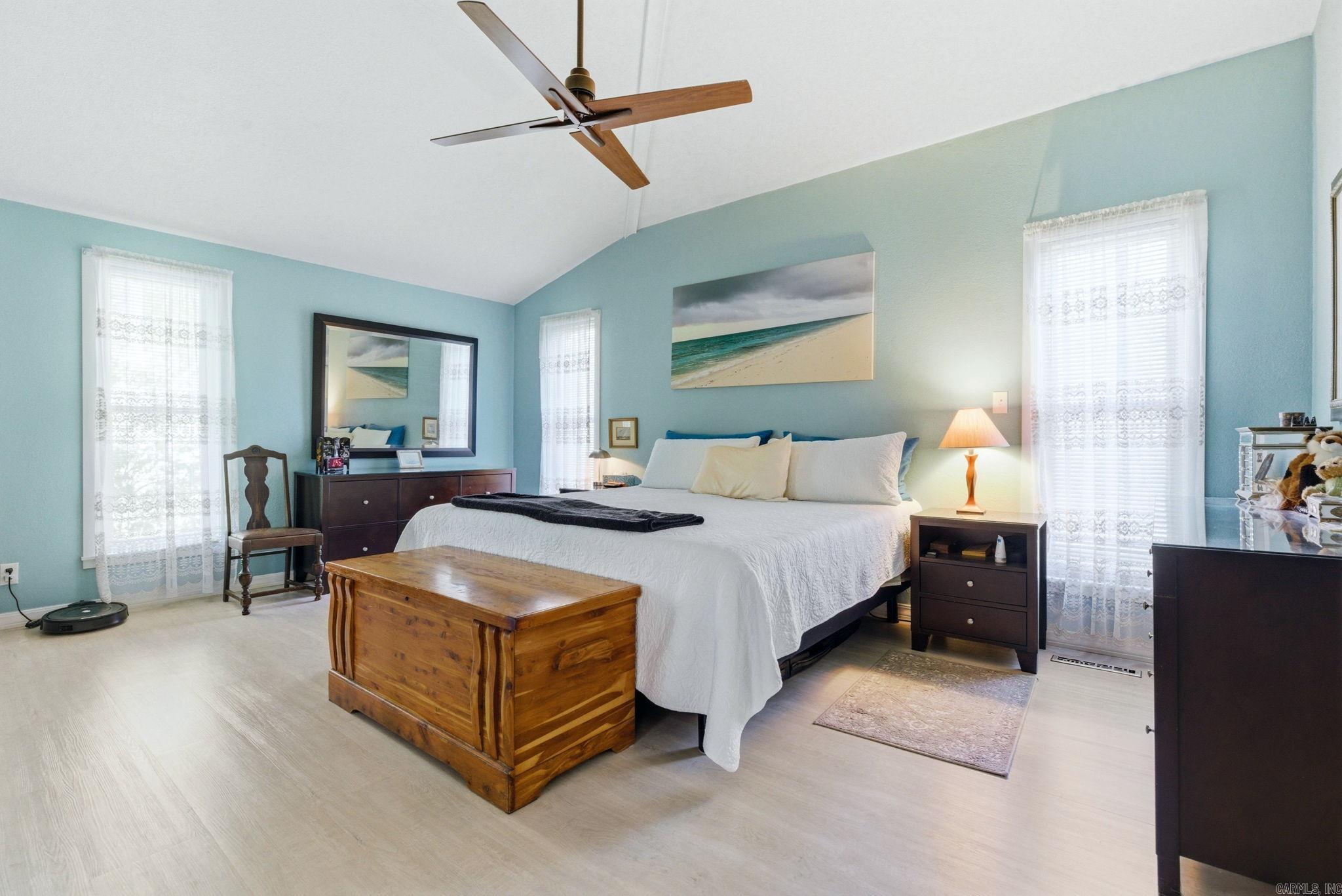 INDIAN HILLS - Residential