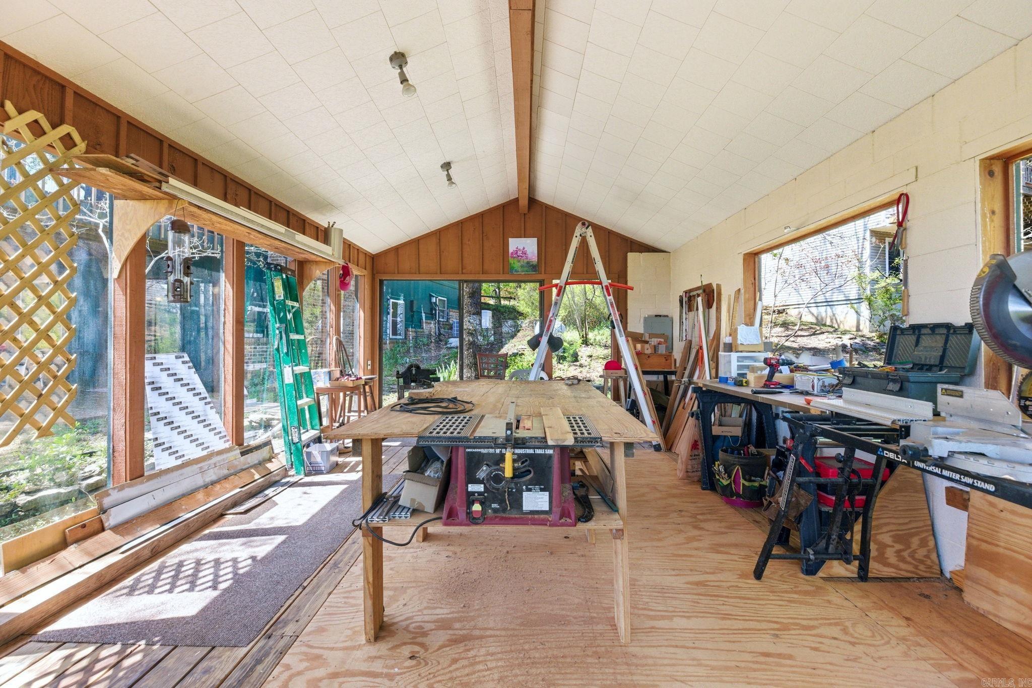 INDIAN HILLS - Residential