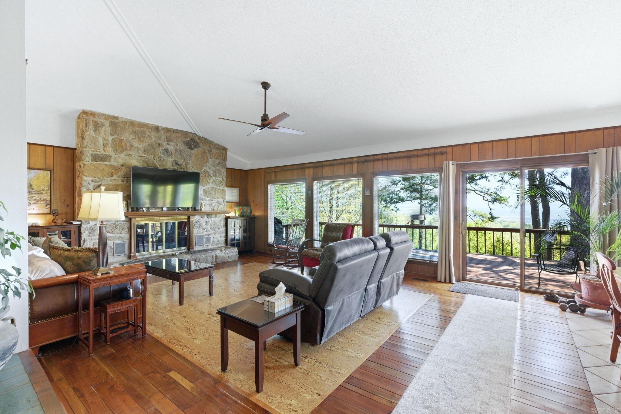 INDIAN HILLS - Residential