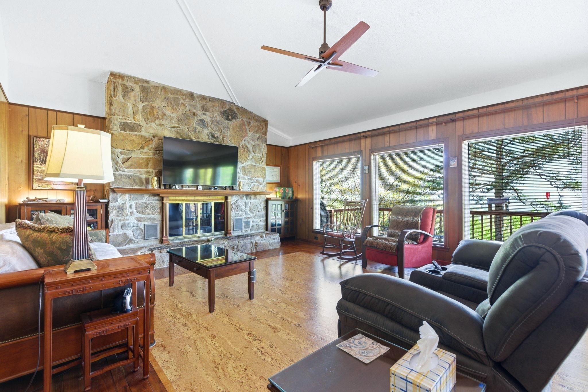 INDIAN HILLS - Residential