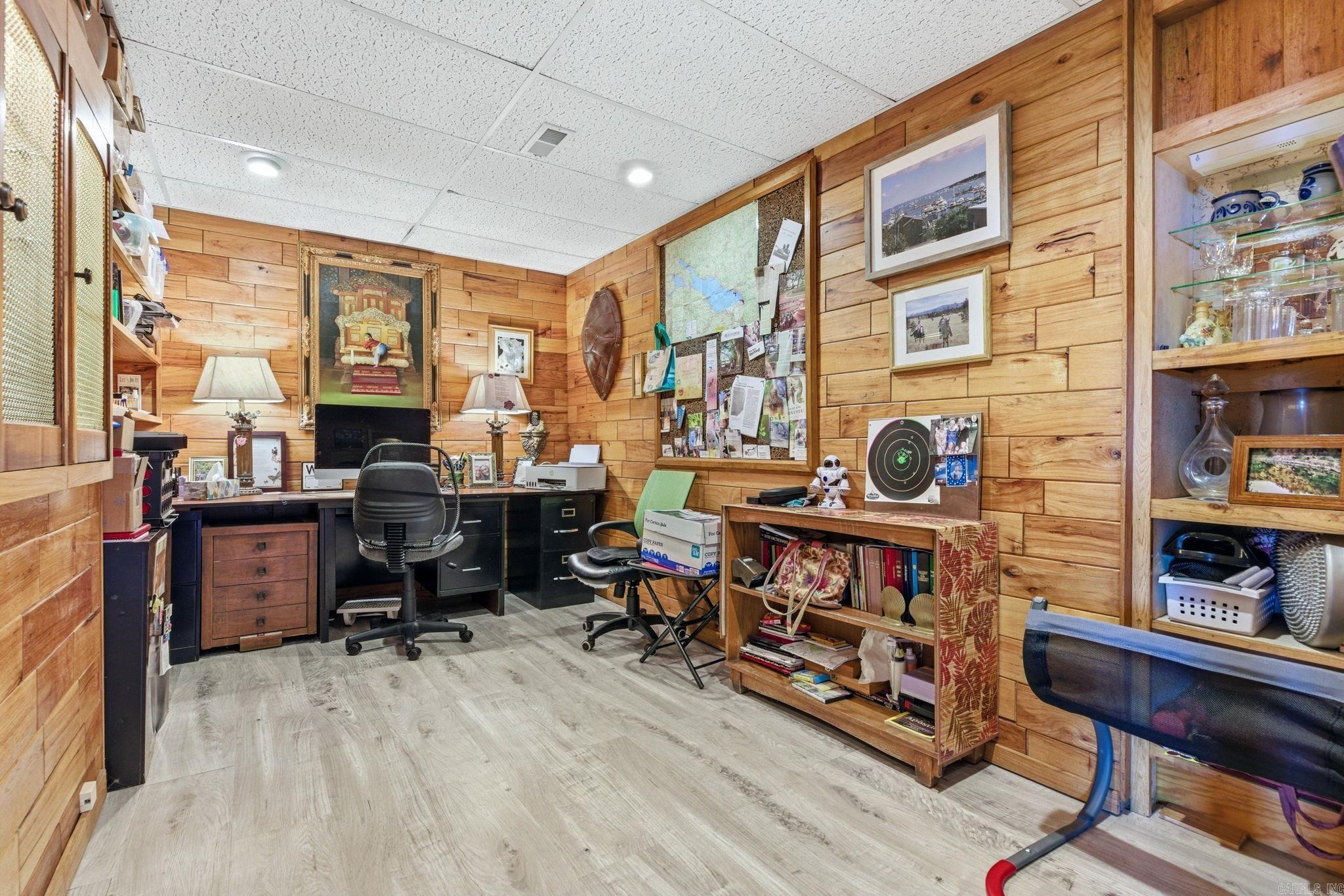 INDIAN HILLS - Residential