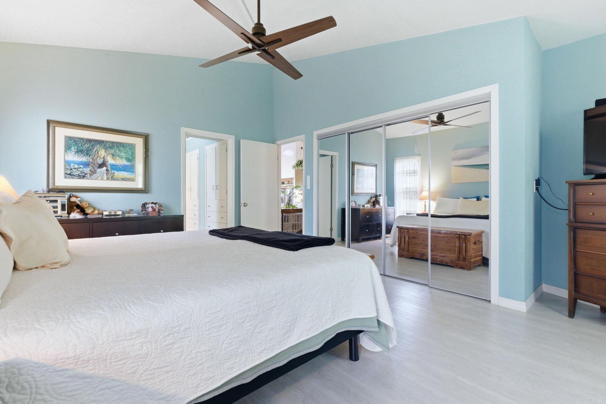 INDIAN HILLS - Residential