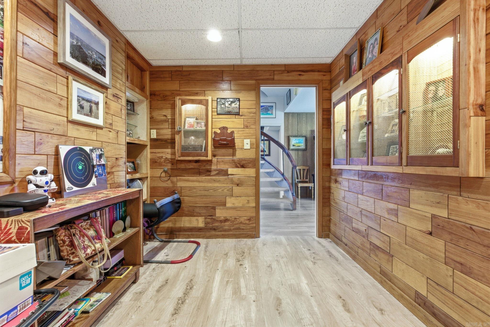 INDIAN HILLS - Residential