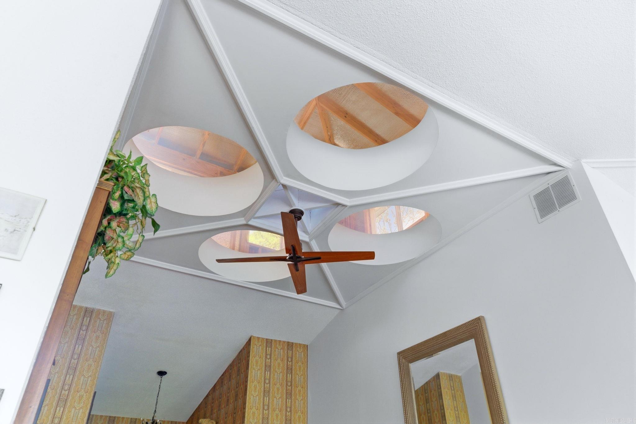 INDIAN HILLS - Residential