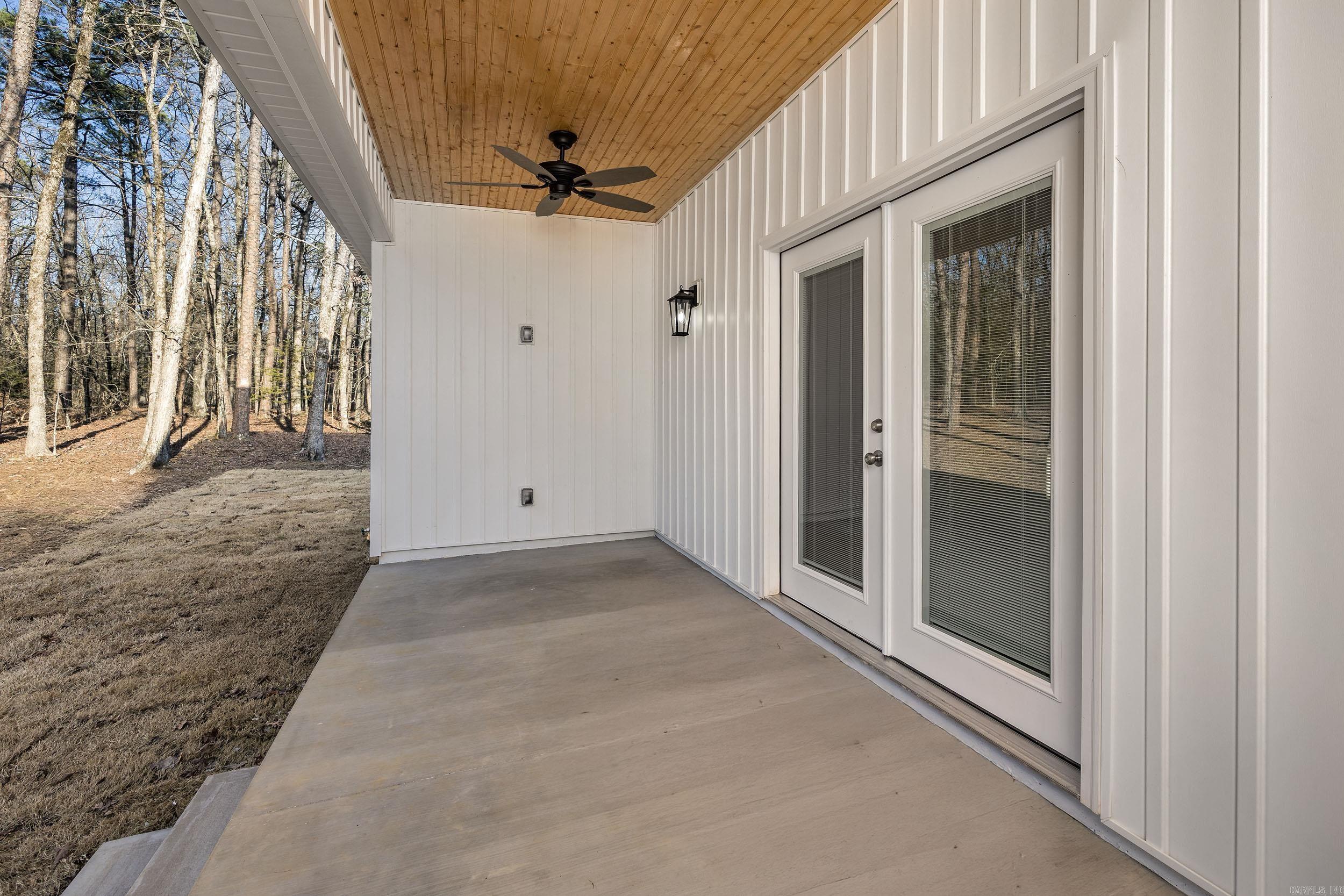 CASTLE RIDGE - Residential