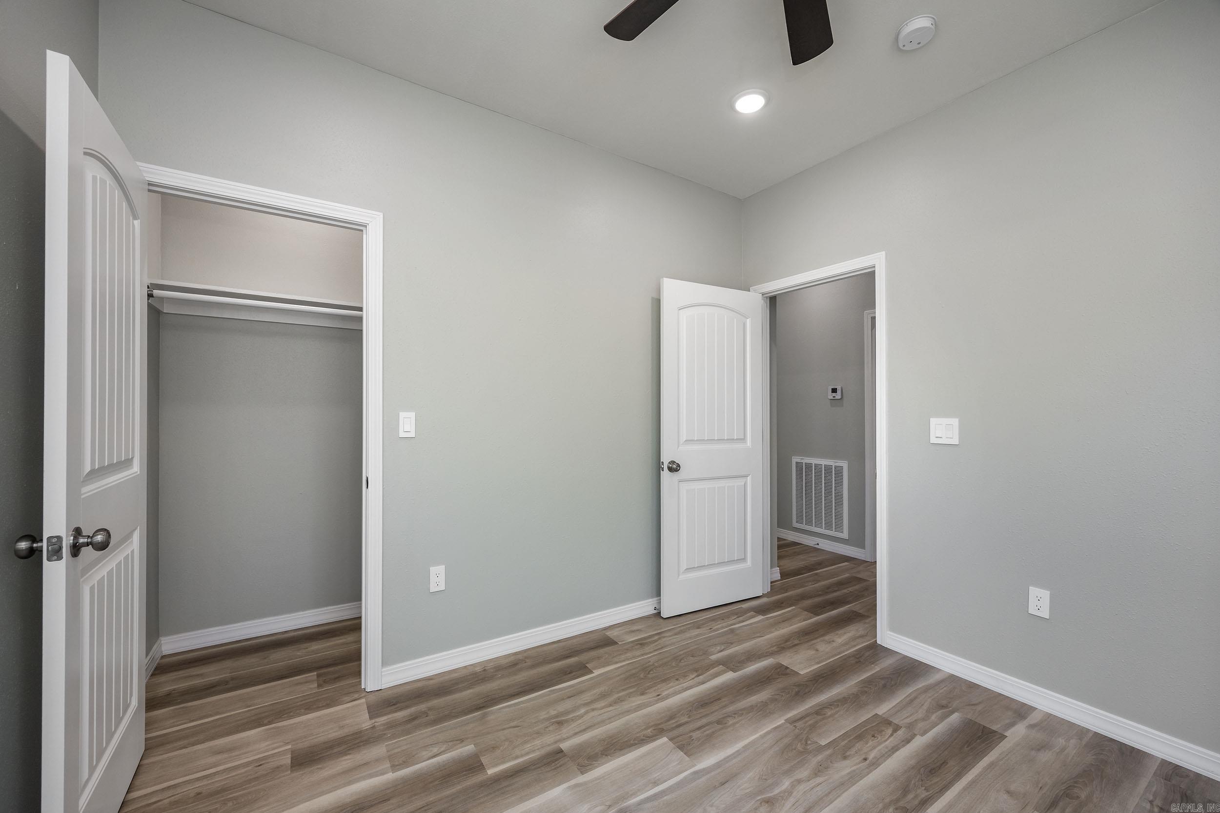 CASTLE RIDGE - Residential
