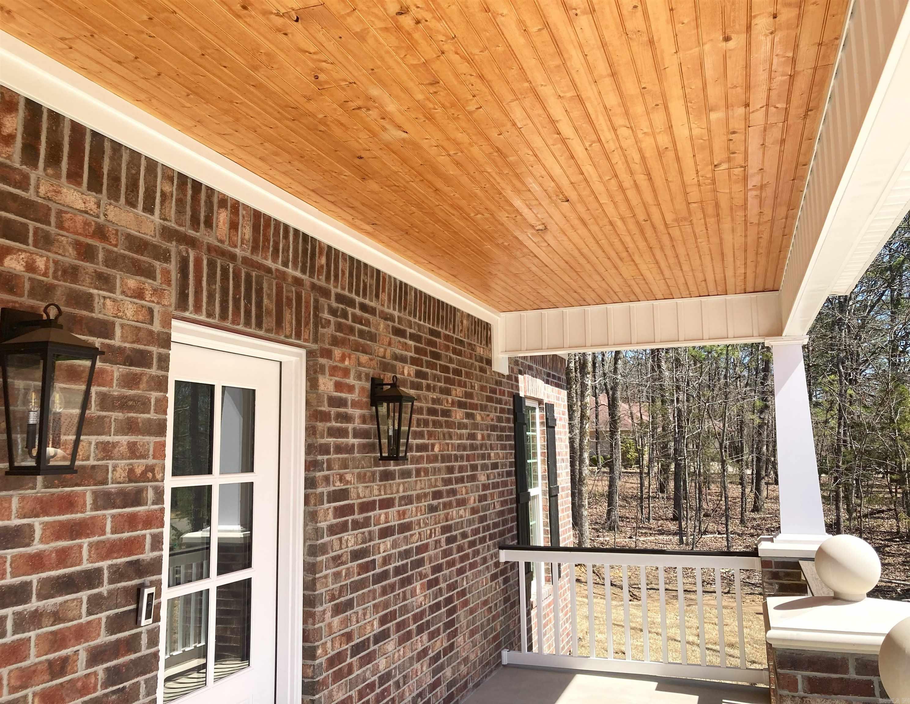CASTLE RIDGE - Residential