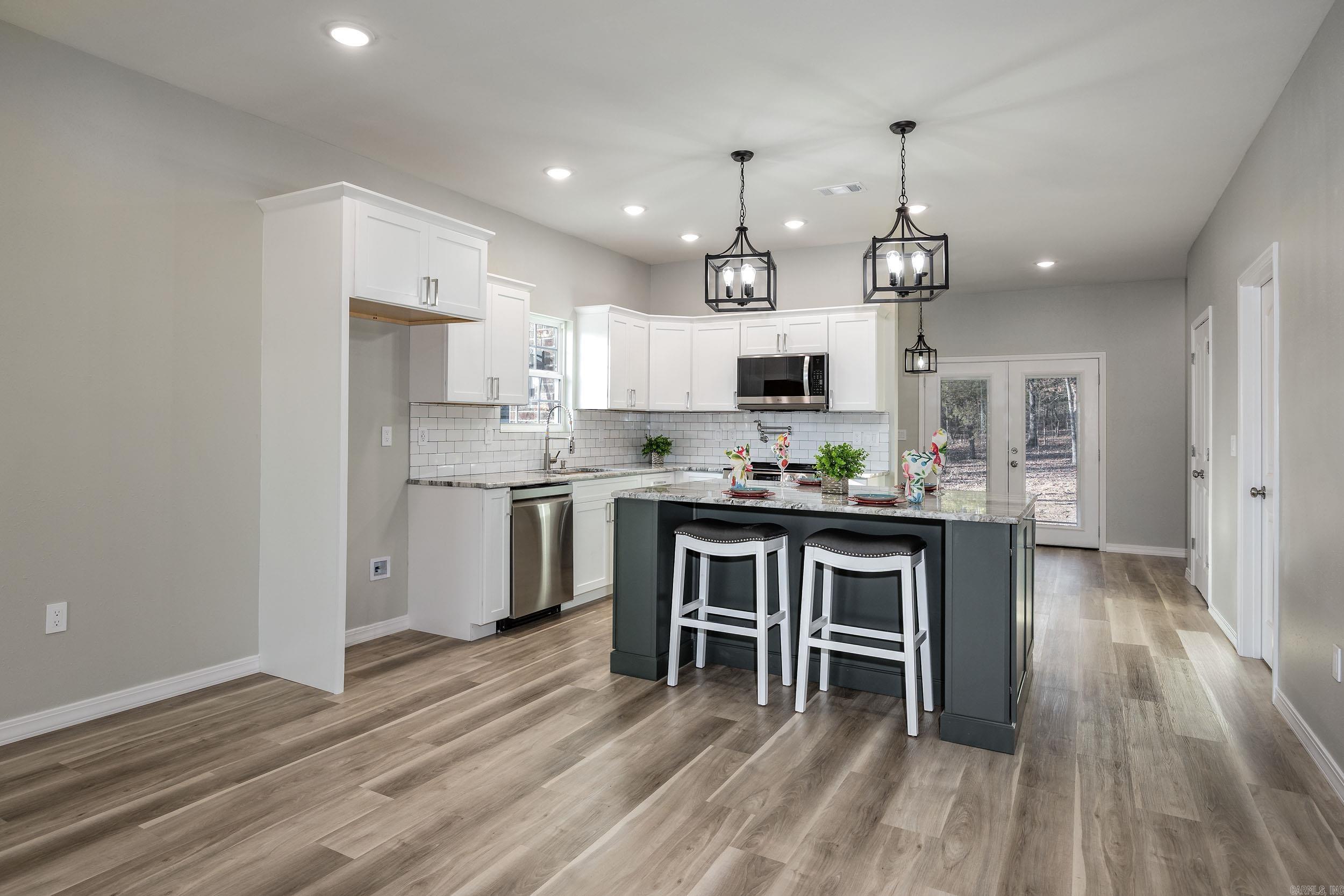 CASTLE RIDGE - Residential