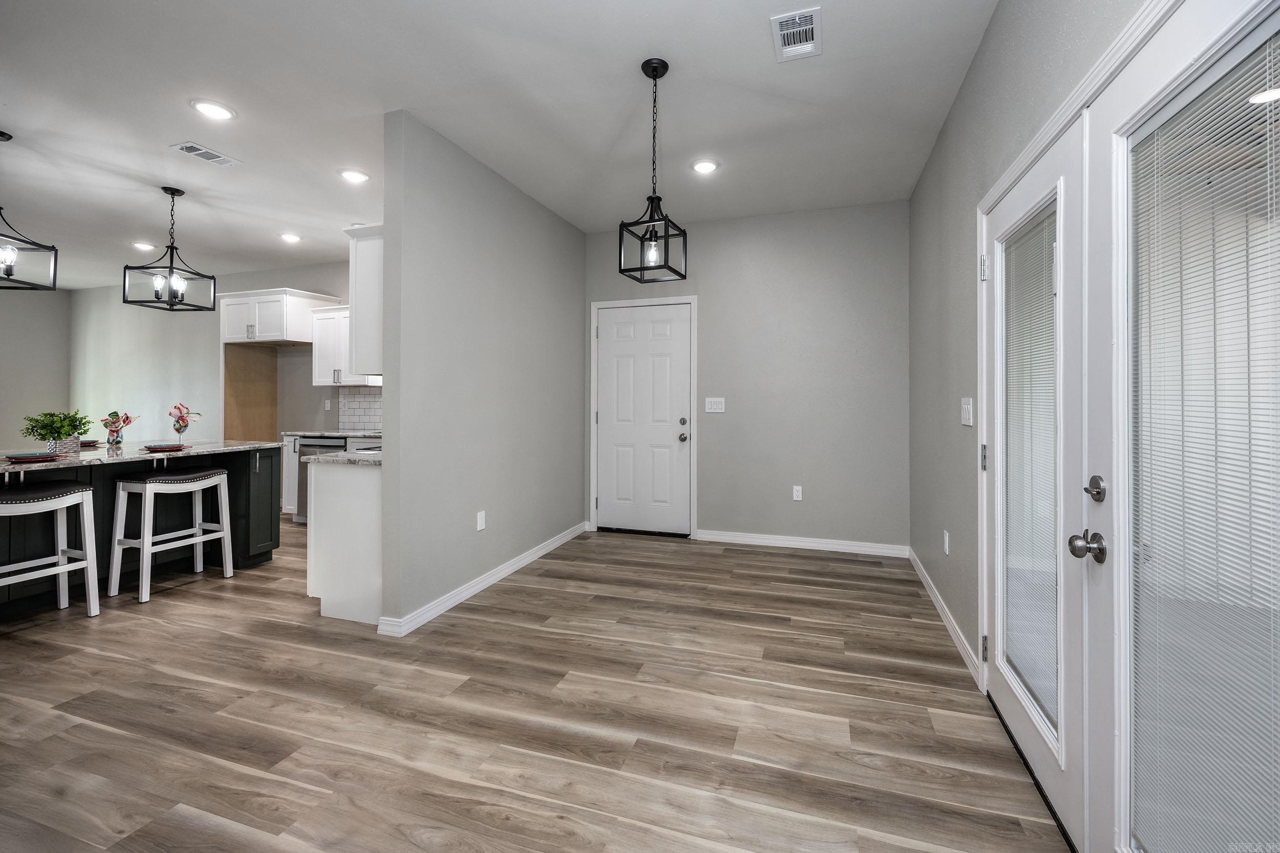 CASTLE RIDGE - Residential