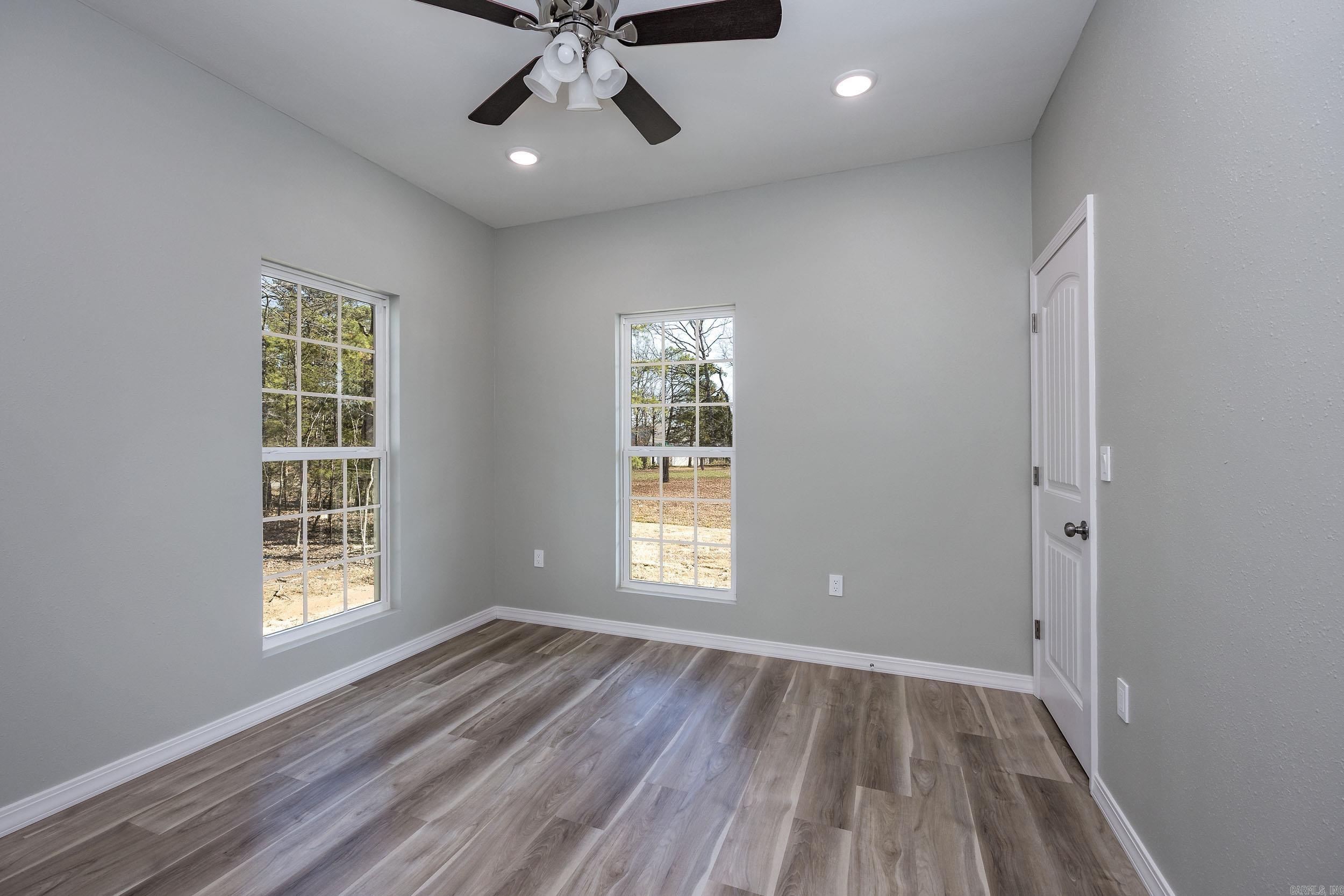 CASTLE RIDGE - Residential