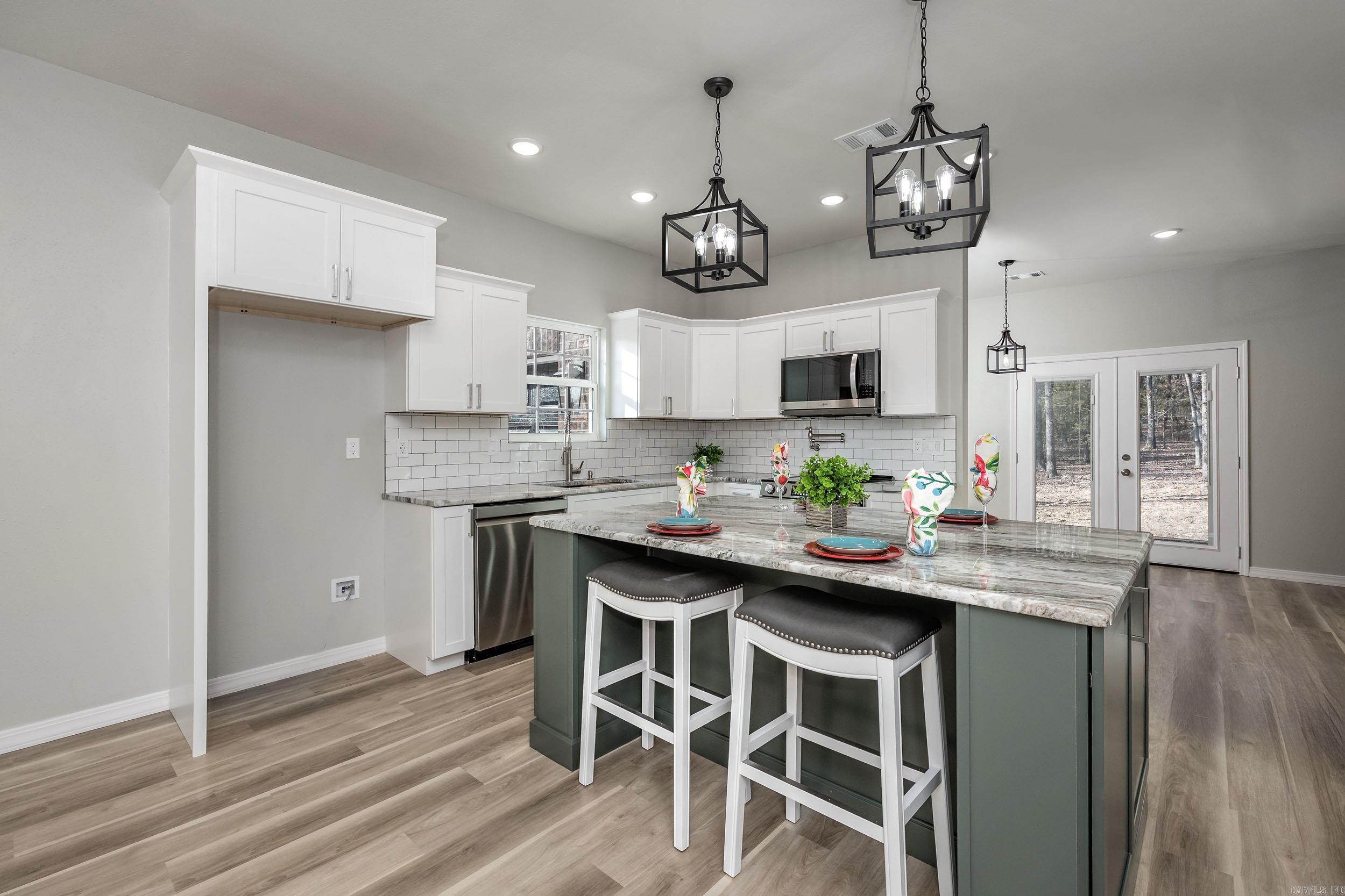 CASTLE RIDGE - Residential