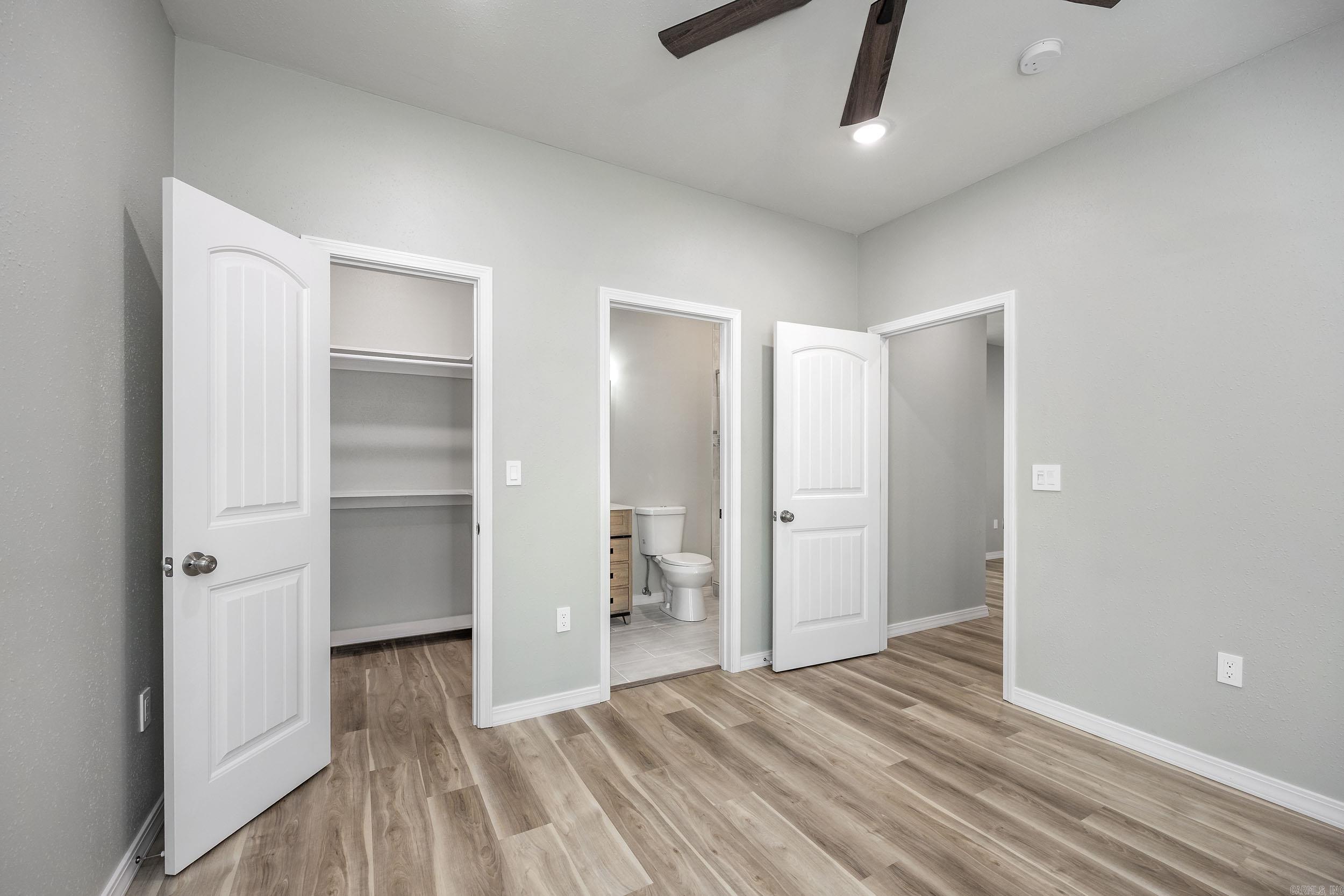 CASTLE RIDGE - Residential