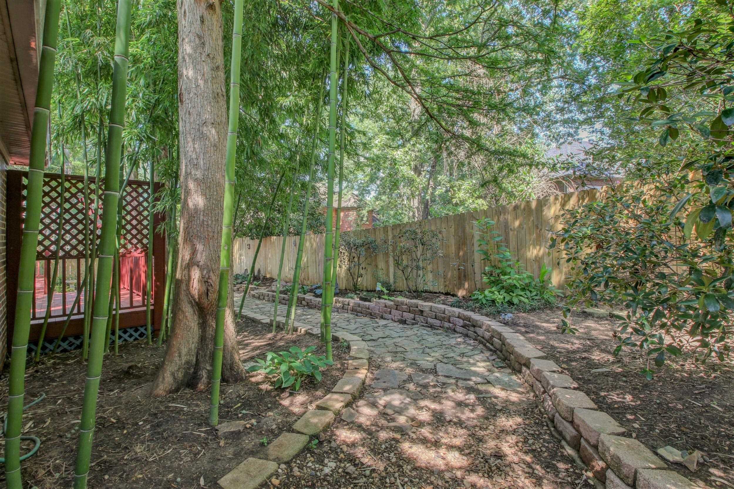 COUNTRY CLUB OF ARK THE - Residential