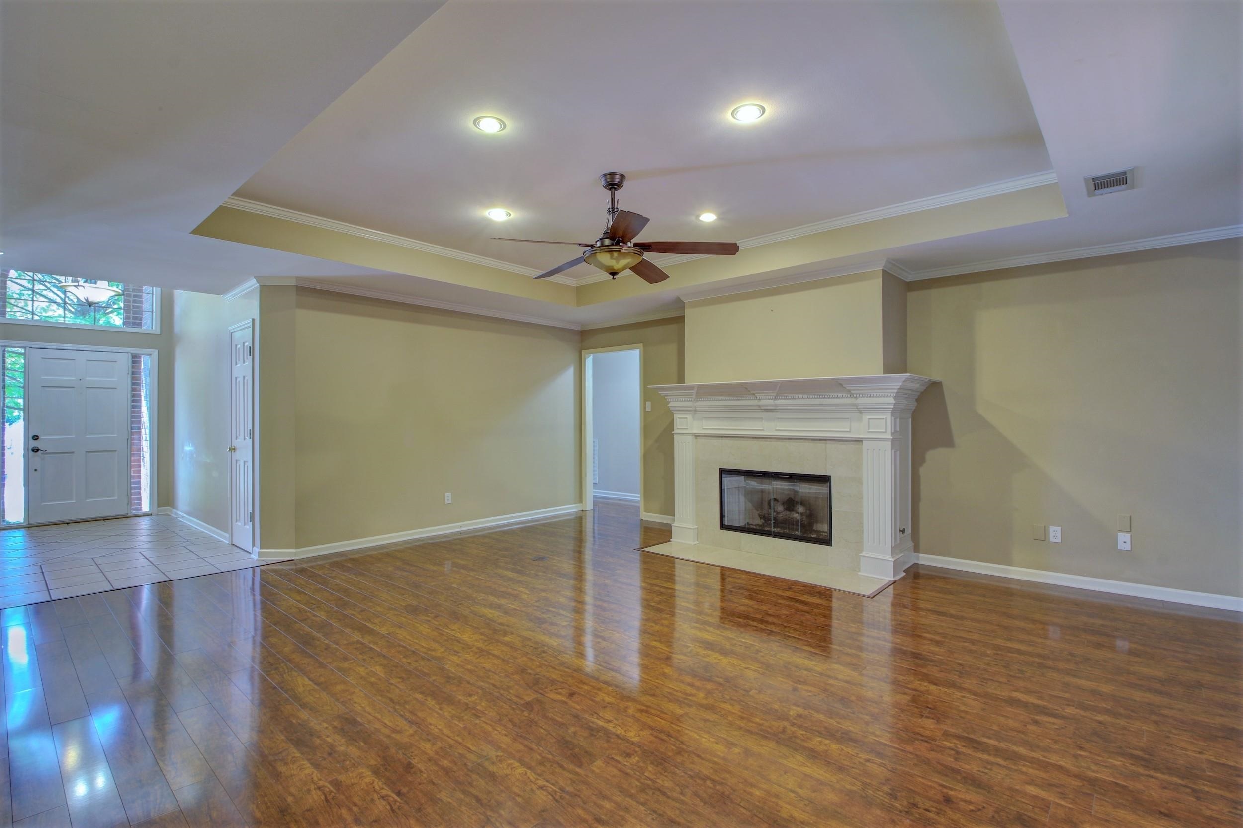 COUNTRY CLUB OF ARK THE - Residential