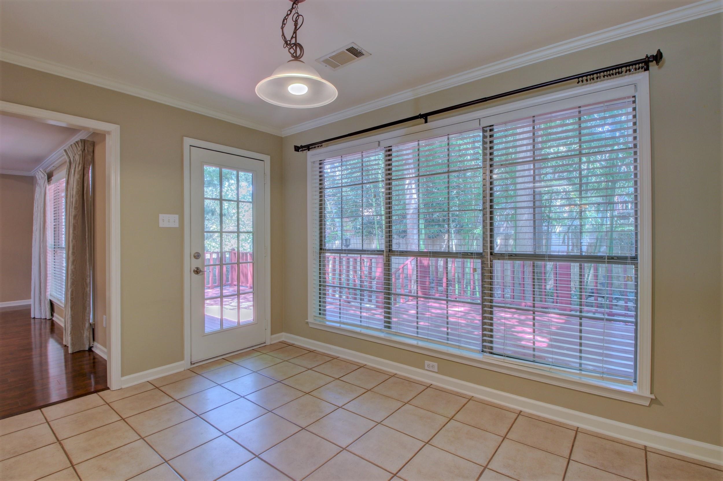 COUNTRY CLUB OF ARK THE - Residential