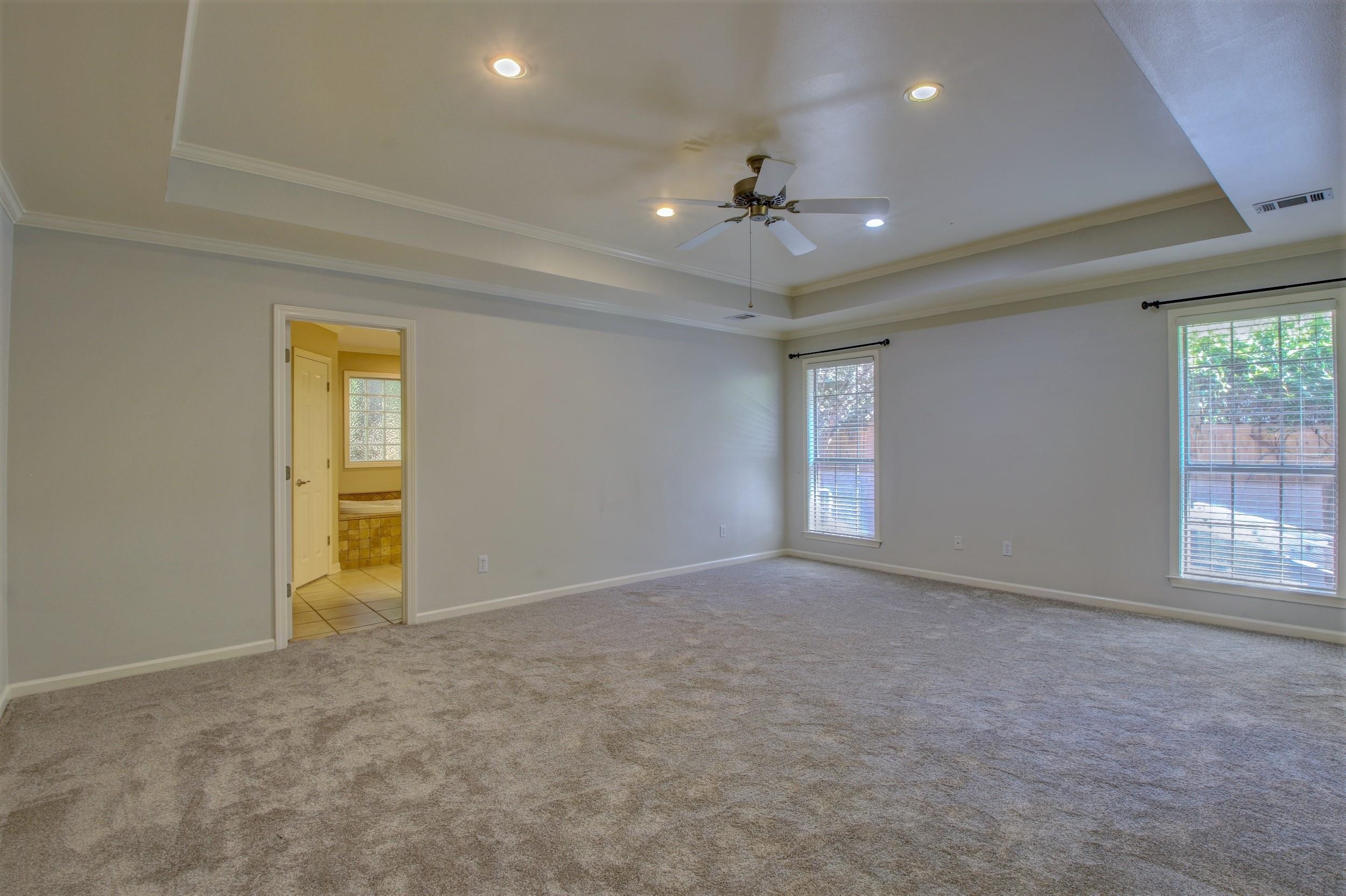 COUNTRY CLUB OF ARK THE - Residential