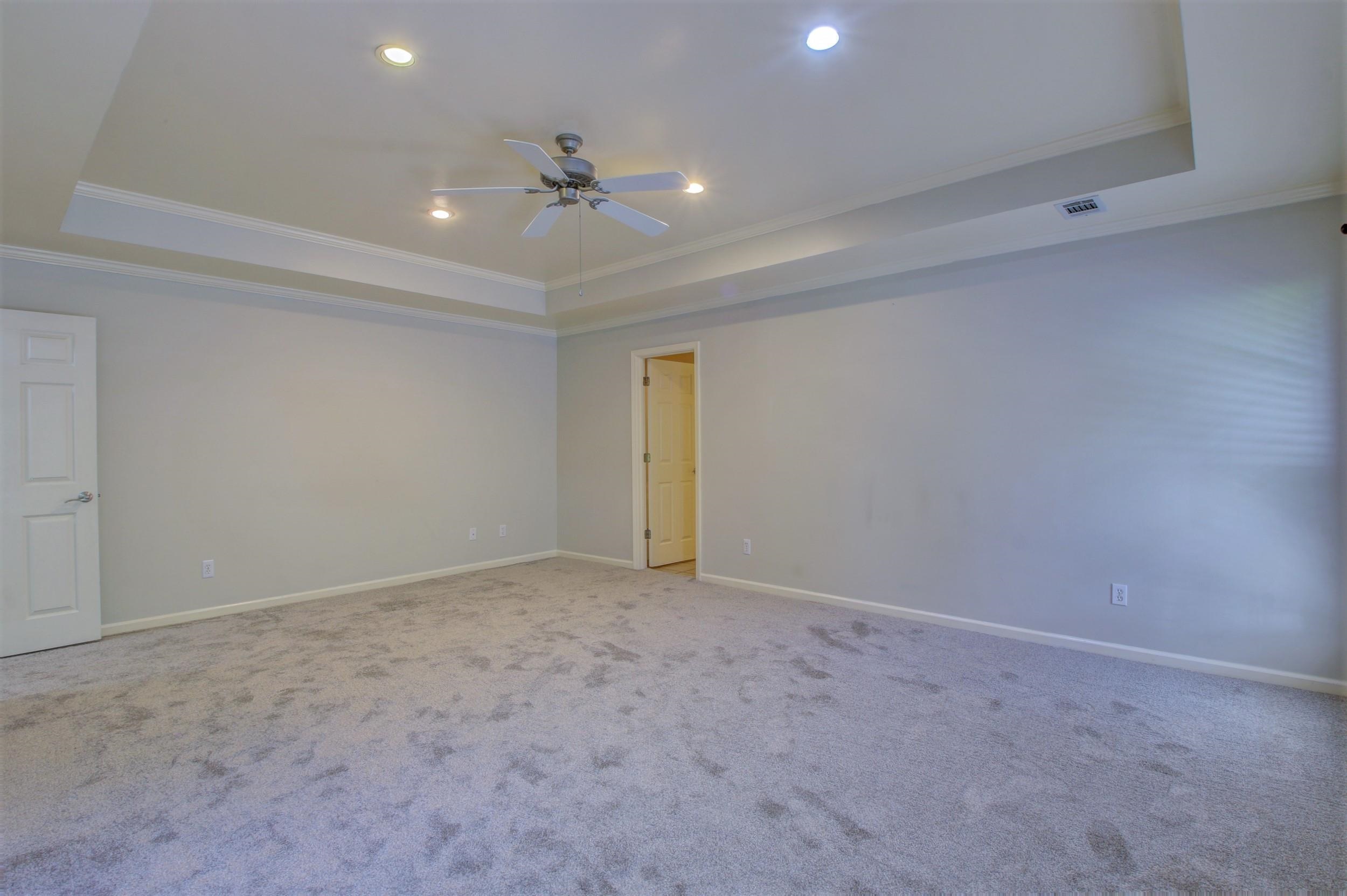 COUNTRY CLUB OF ARK THE - Residential