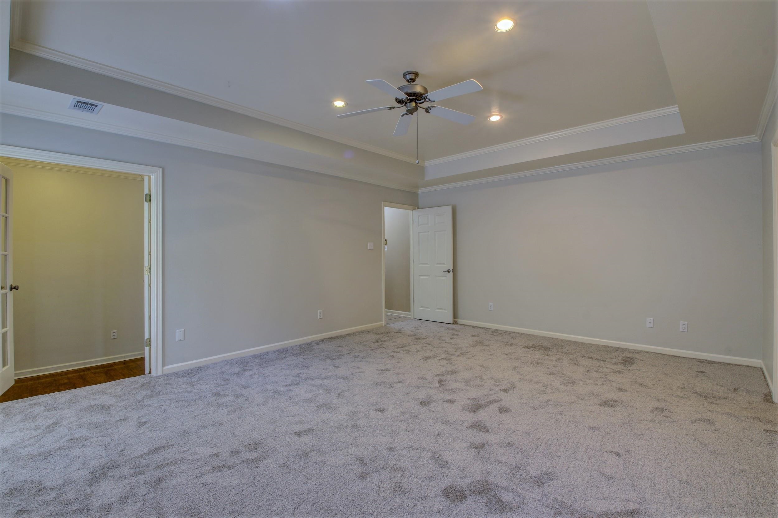 COUNTRY CLUB OF ARK THE - Residential