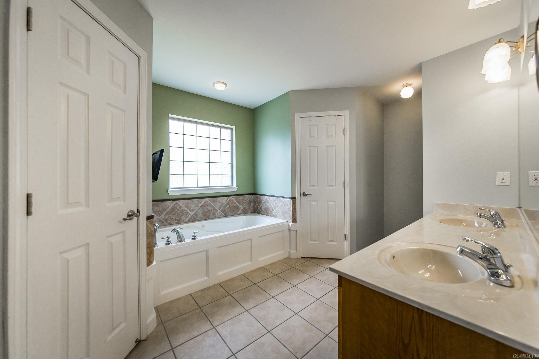 HERITAGE FARM - Residential