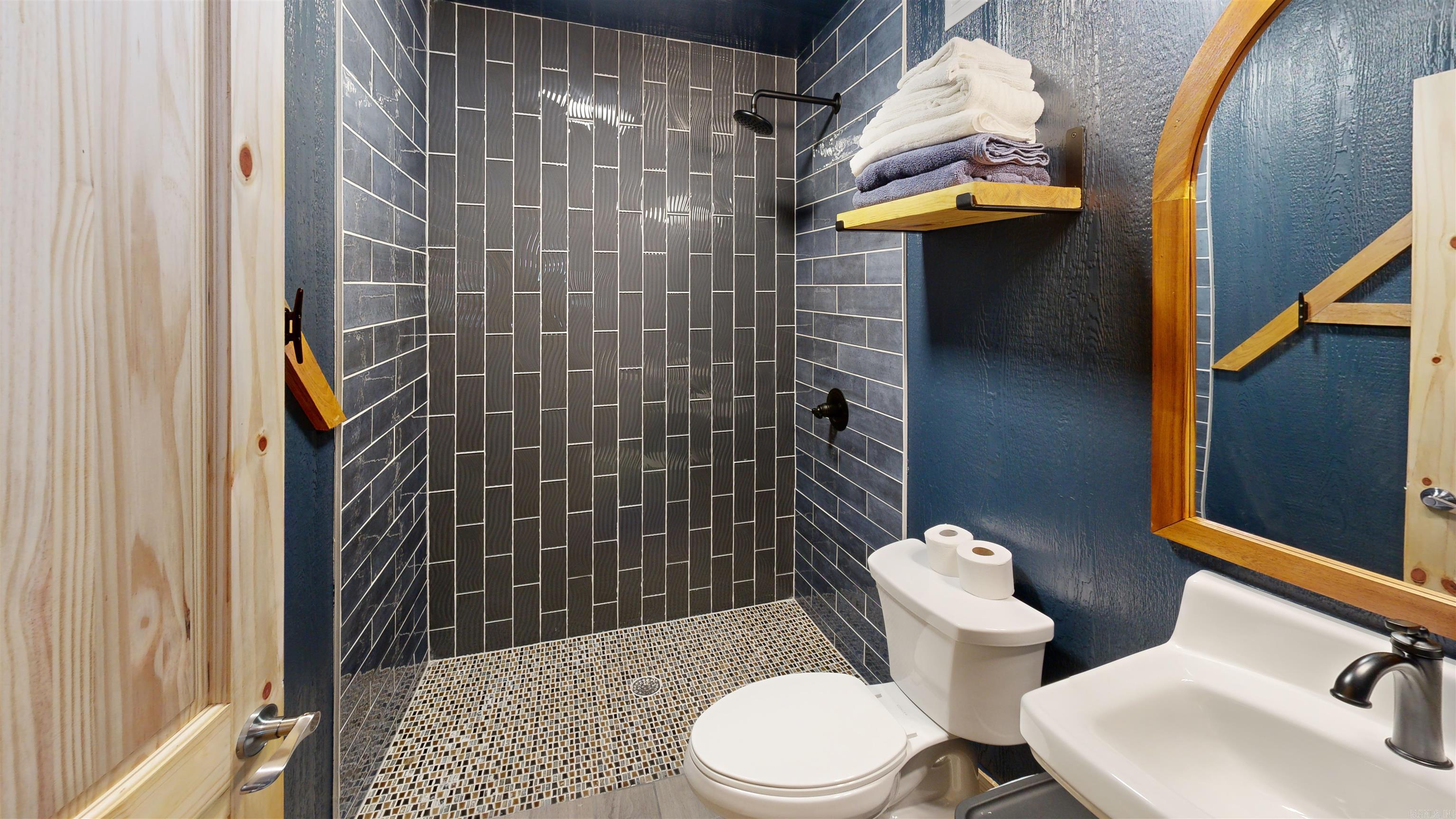 Lake Hamilton-Outside - Residential