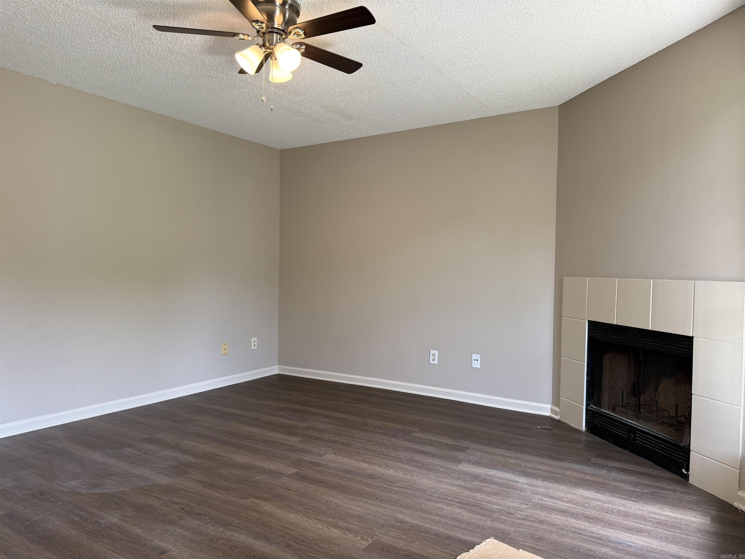 EDGEHILL TOWNHOMES ADDN - Residential