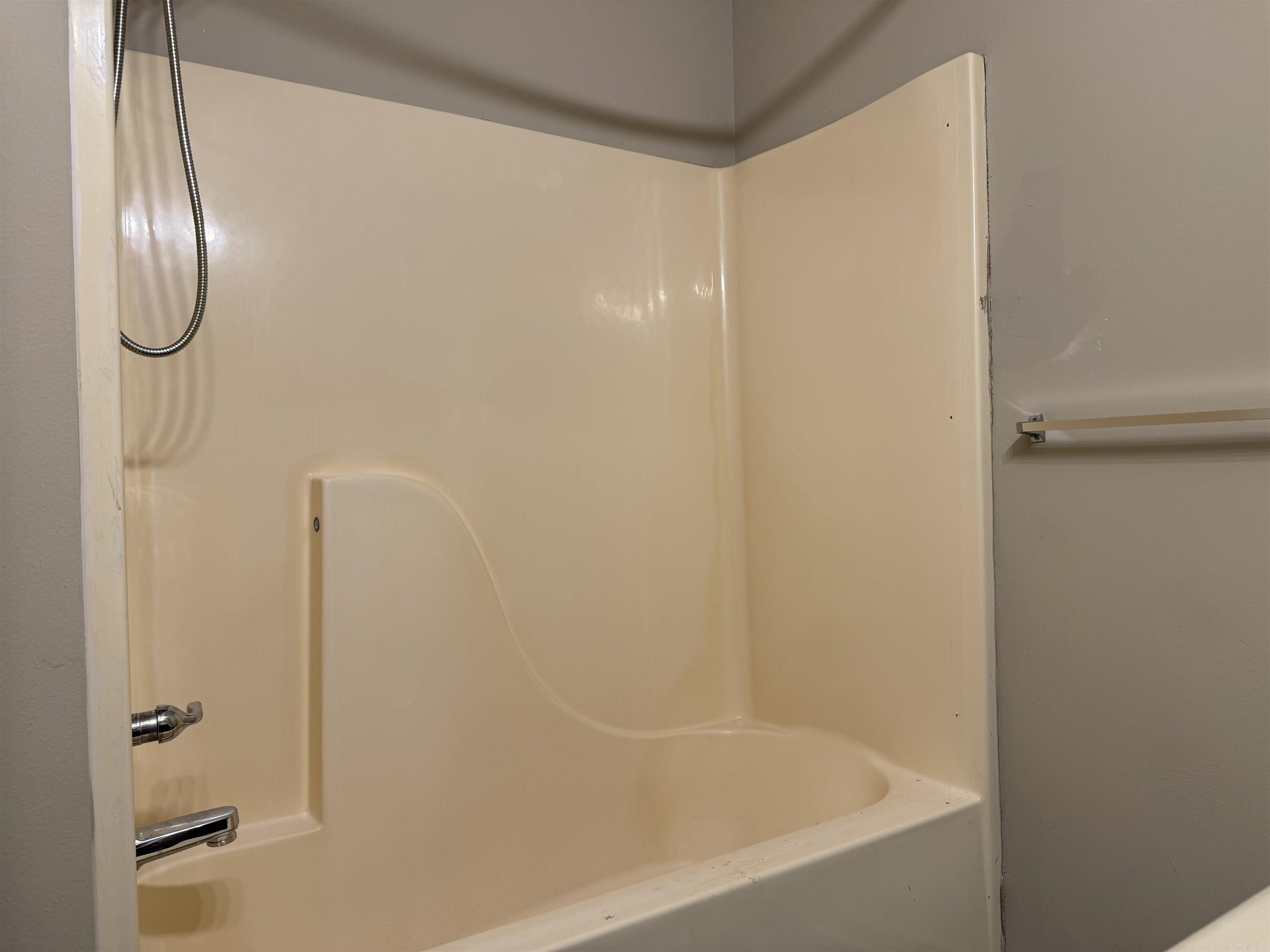 EDGEHILL TOWNHOMES ADDN - Residential