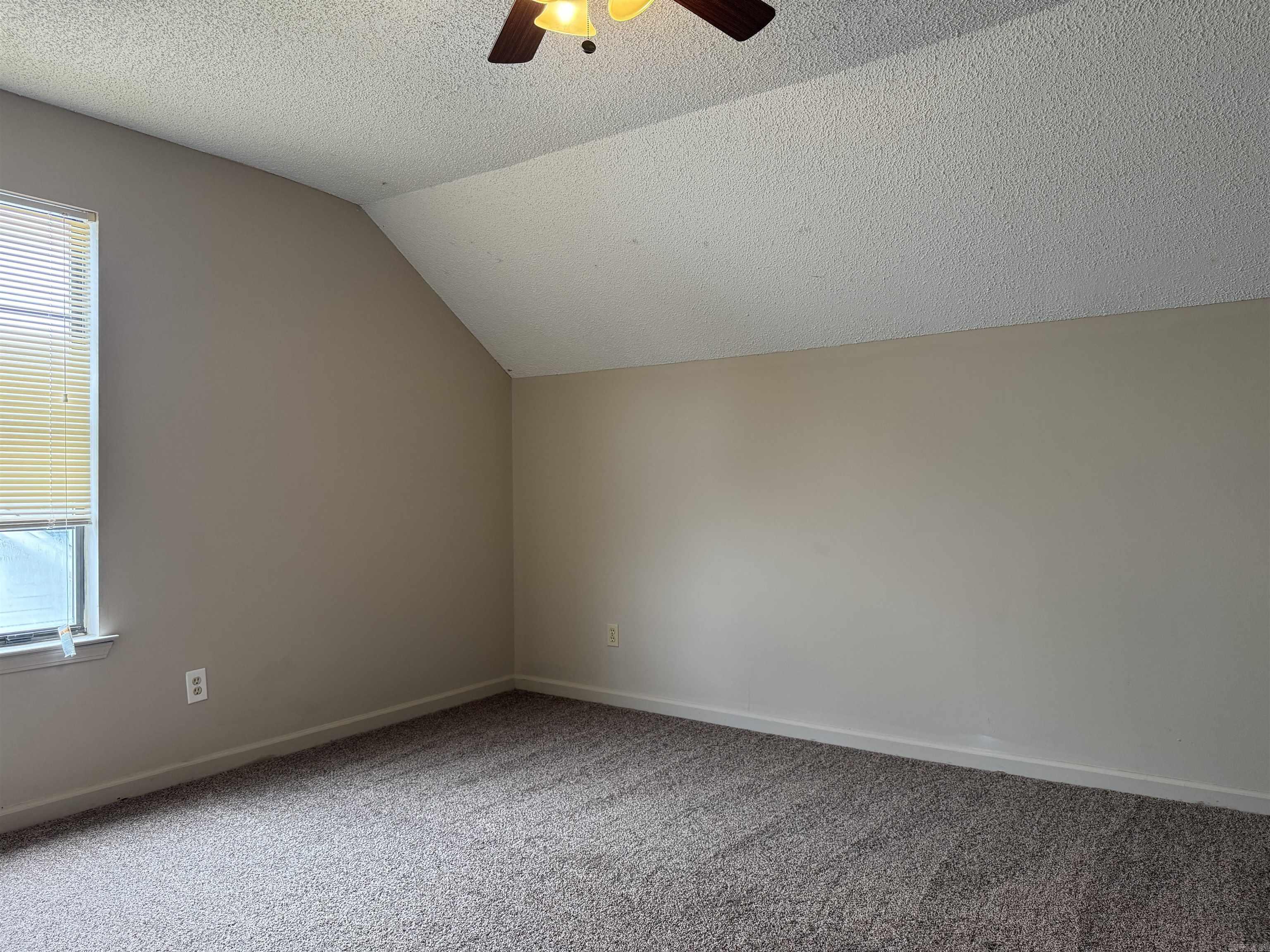 EDGEHILL TOWNHOMES ADDN - Residential