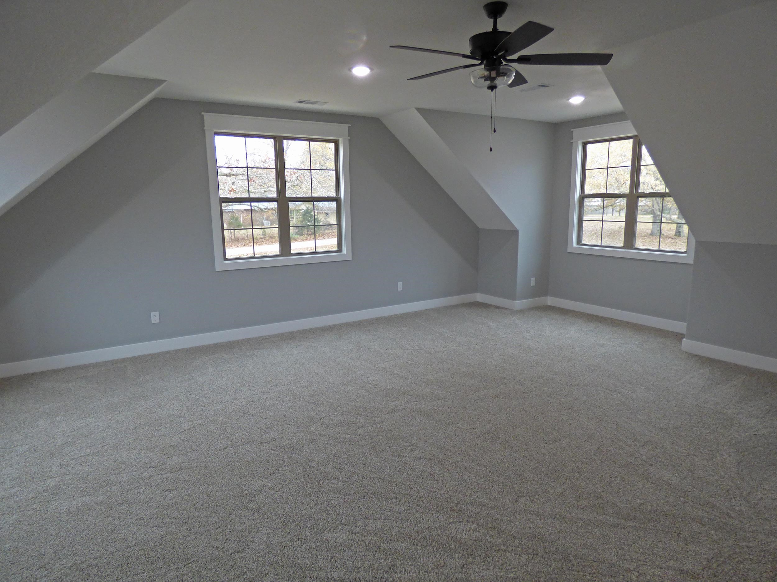 HIGHLAND OAKS - Residential