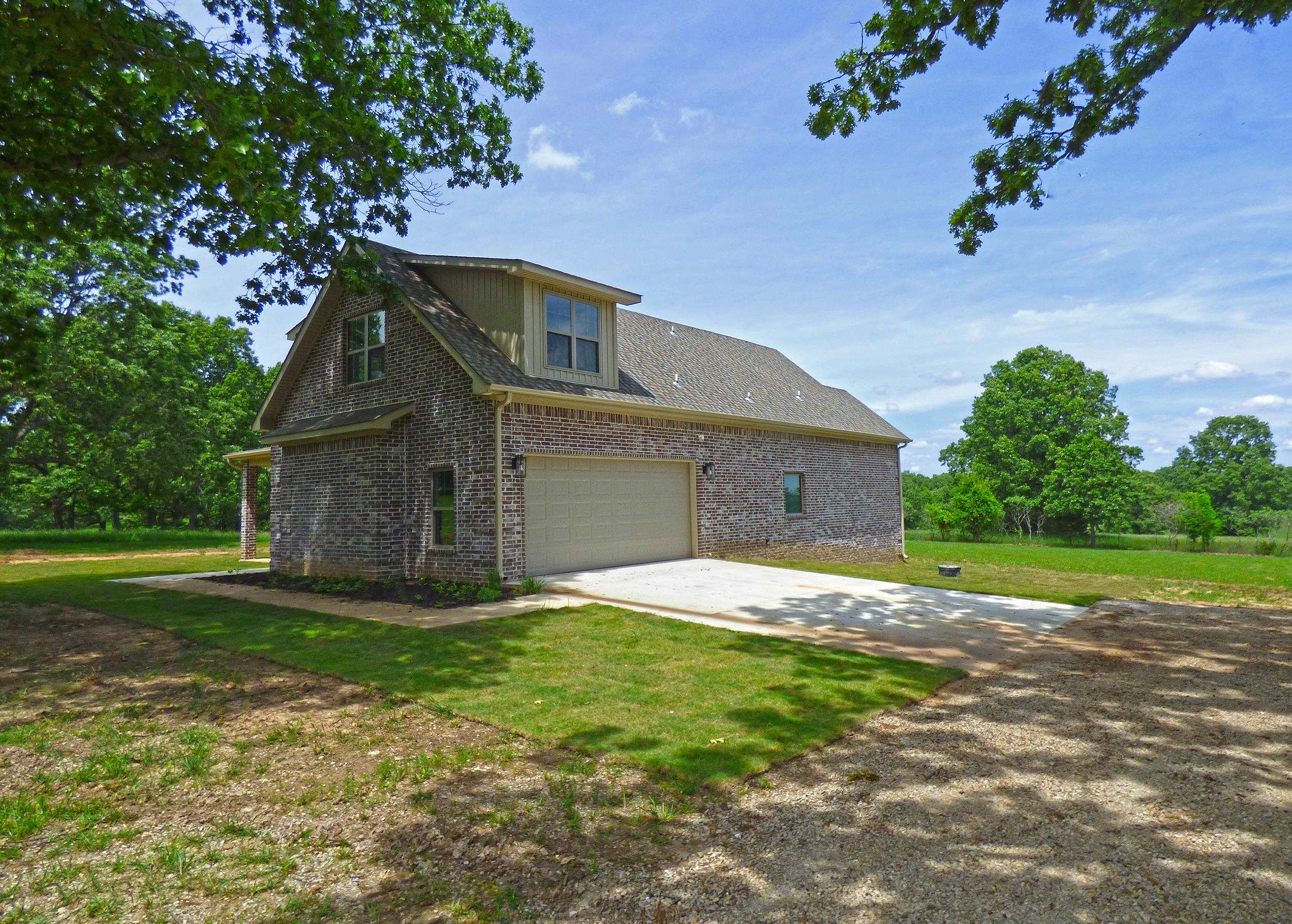 HIGHLAND OAKS - Residential