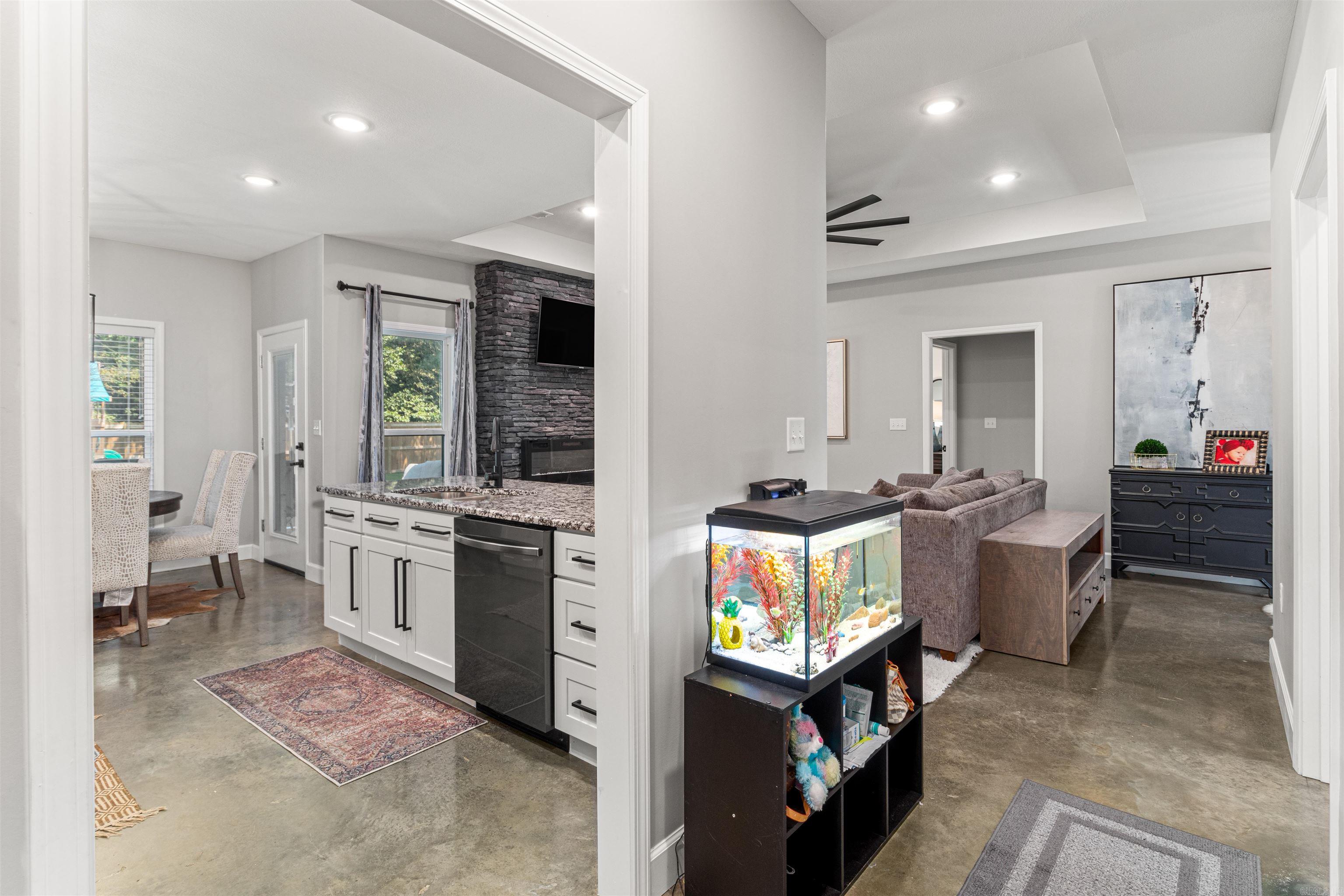 Register Estates III - Residential