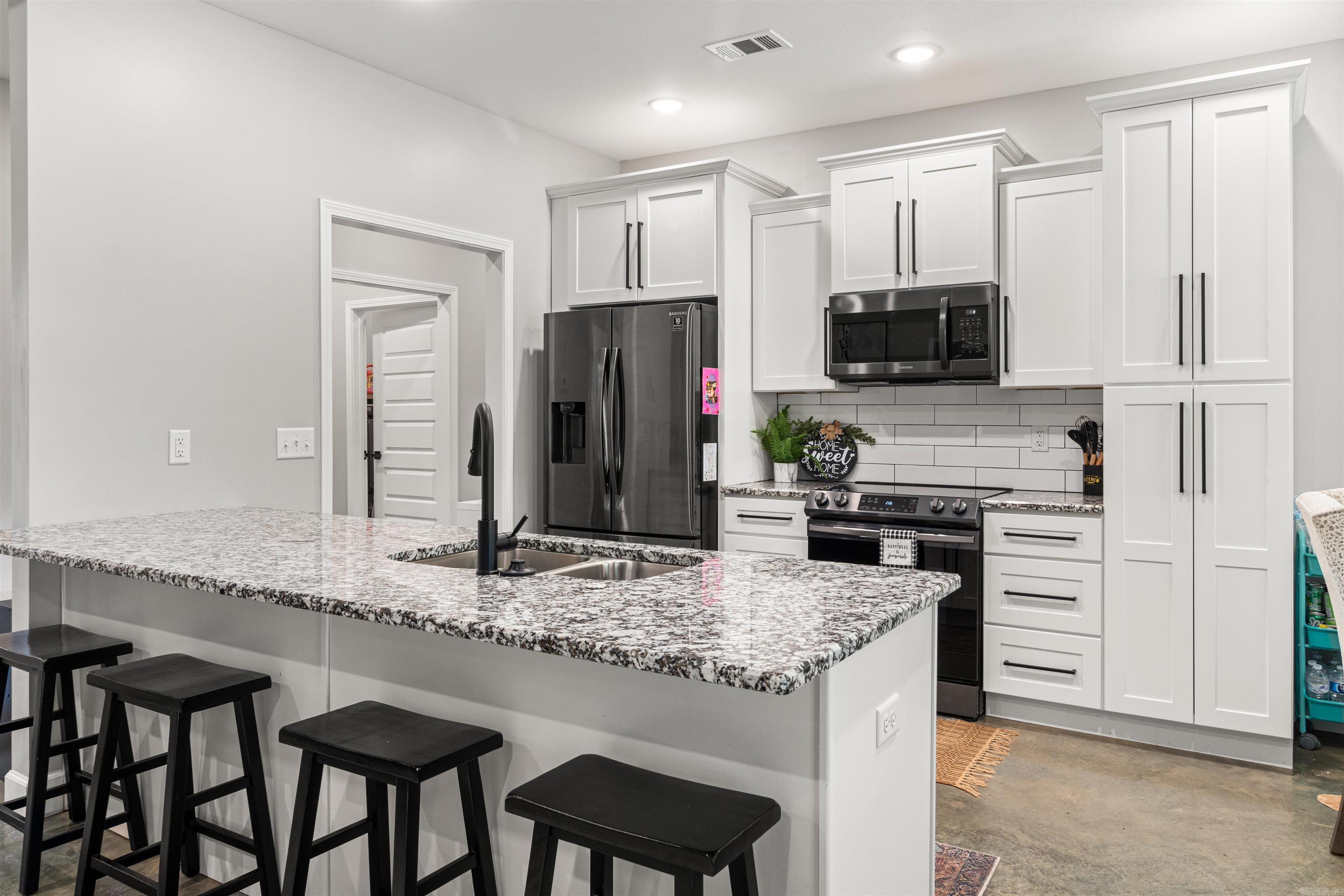 Register Estates III - Residential